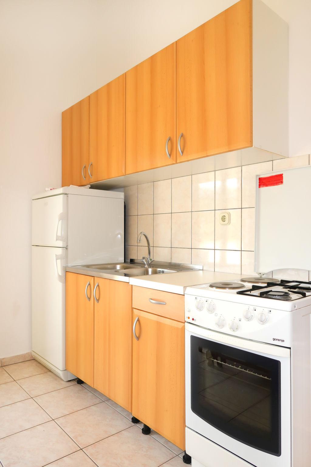 Foto 6 - Apartamento de 2 habitaciones en Baška con jardín