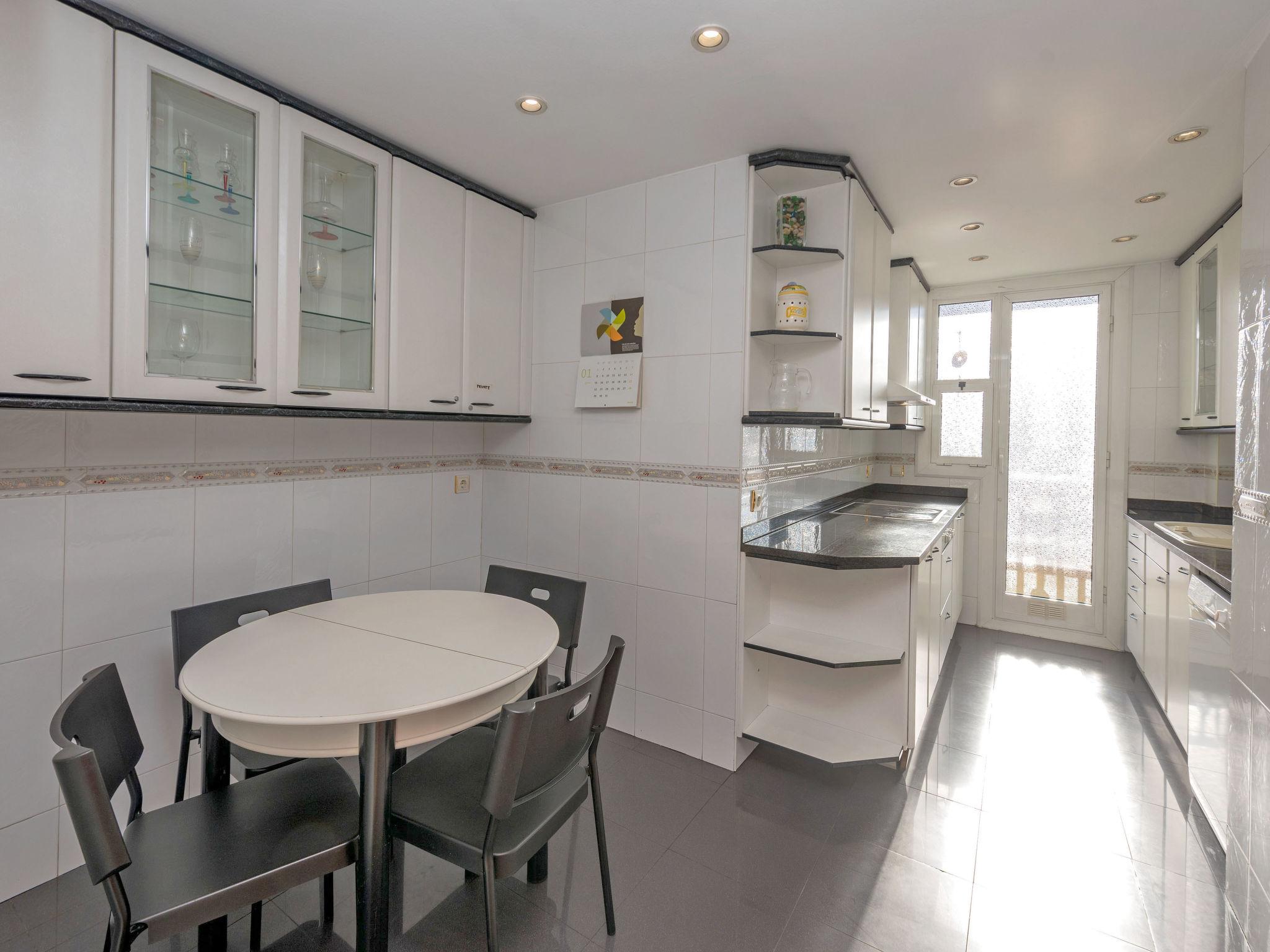 Photo 3 - 2 bedroom Apartment in Barcelona with terrace