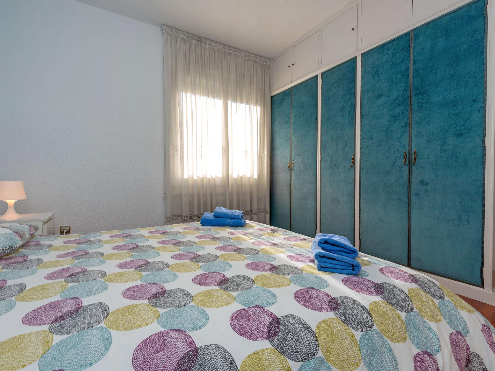 Foto 10 - Appartamento con 2 camere da letto a Barcellona con terrazza