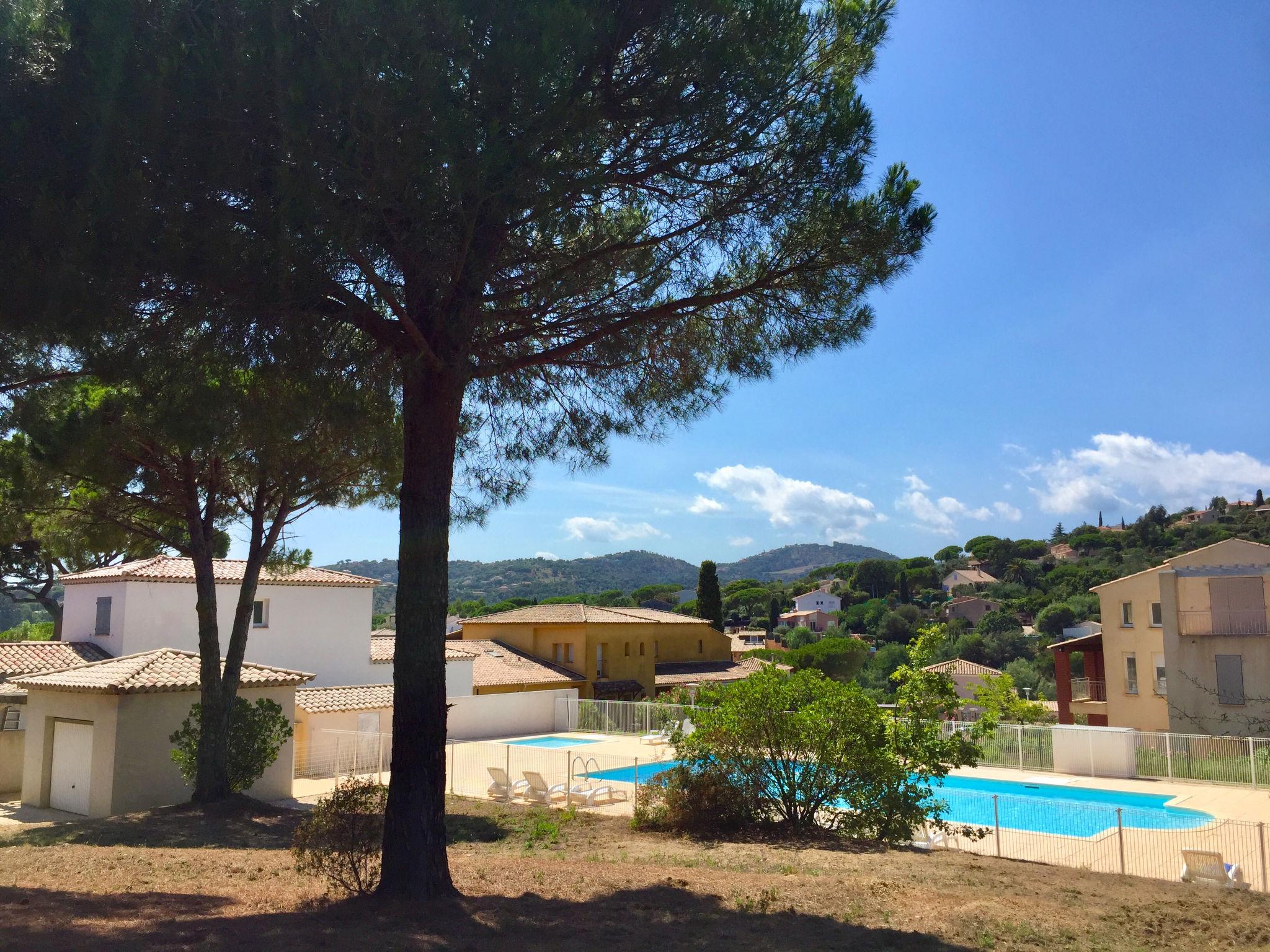 Photo 16 - Appartement de 2 chambres à Roquebrune-sur-Argens avec piscine et vues à la mer