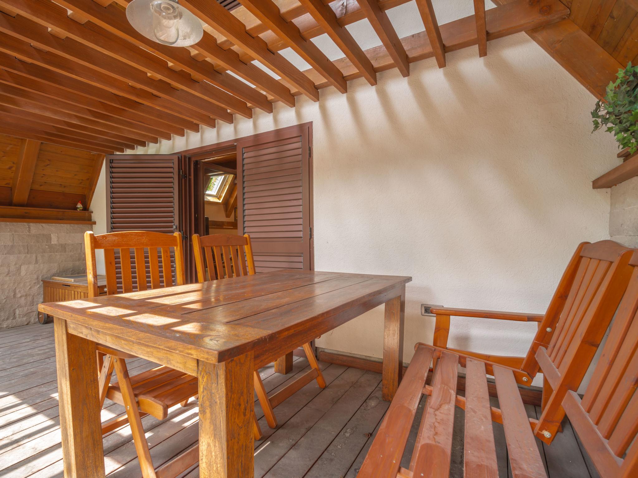 Foto 12 - Casa con 2 camere da letto a Fužine con terrazza e sauna