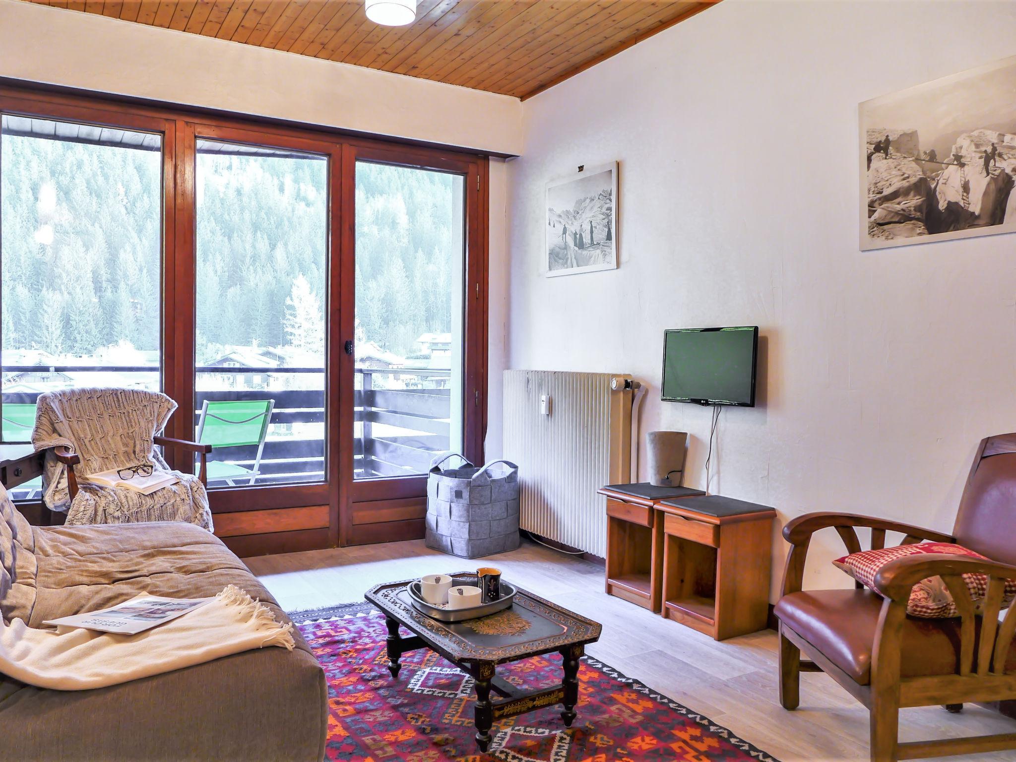 Foto 6 - Apartment mit 1 Schlafzimmer in Chamonix-Mont-Blanc mit blick auf die berge