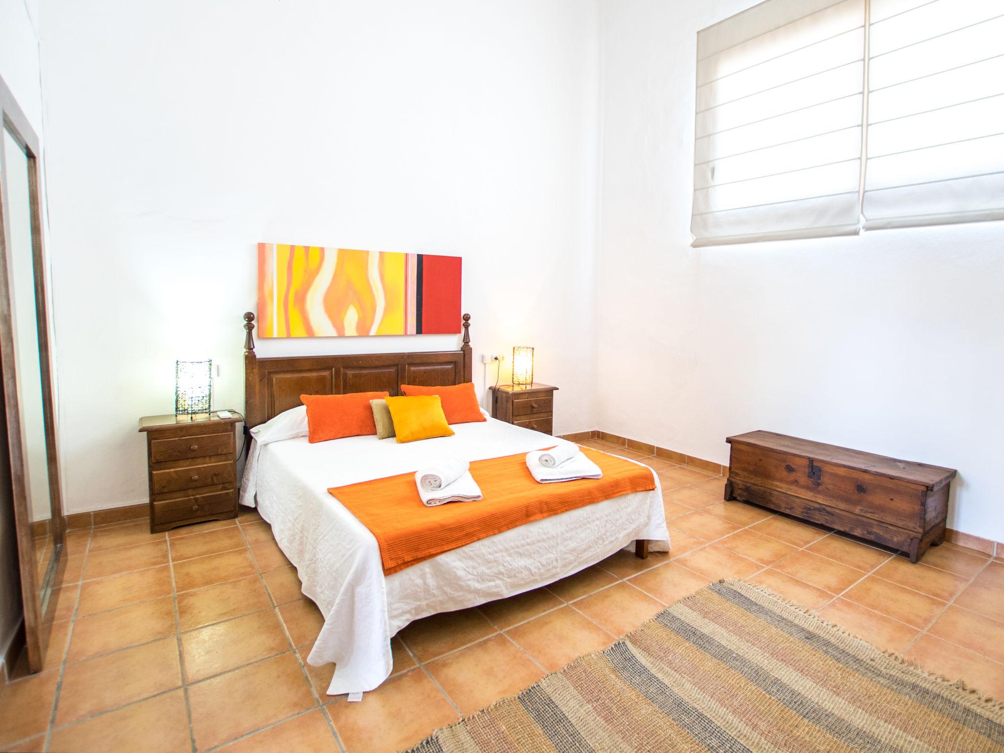 Photo 19 - 4 bedroom House in Maria de la Salut with private pool and garden