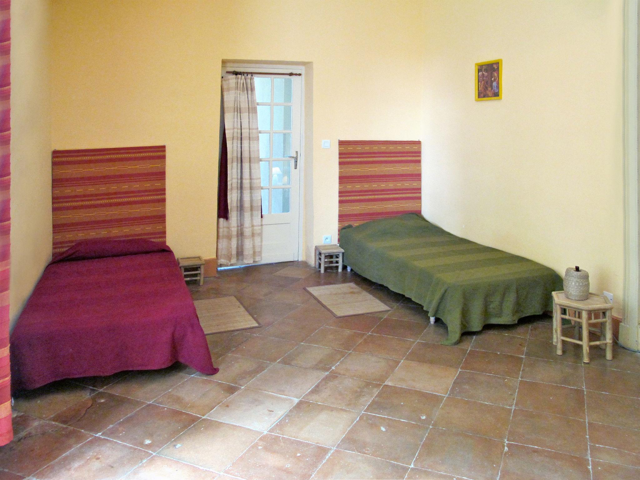 Foto 9 - Casa con 3 camere da letto a Lalandusse con piscina privata e giardino