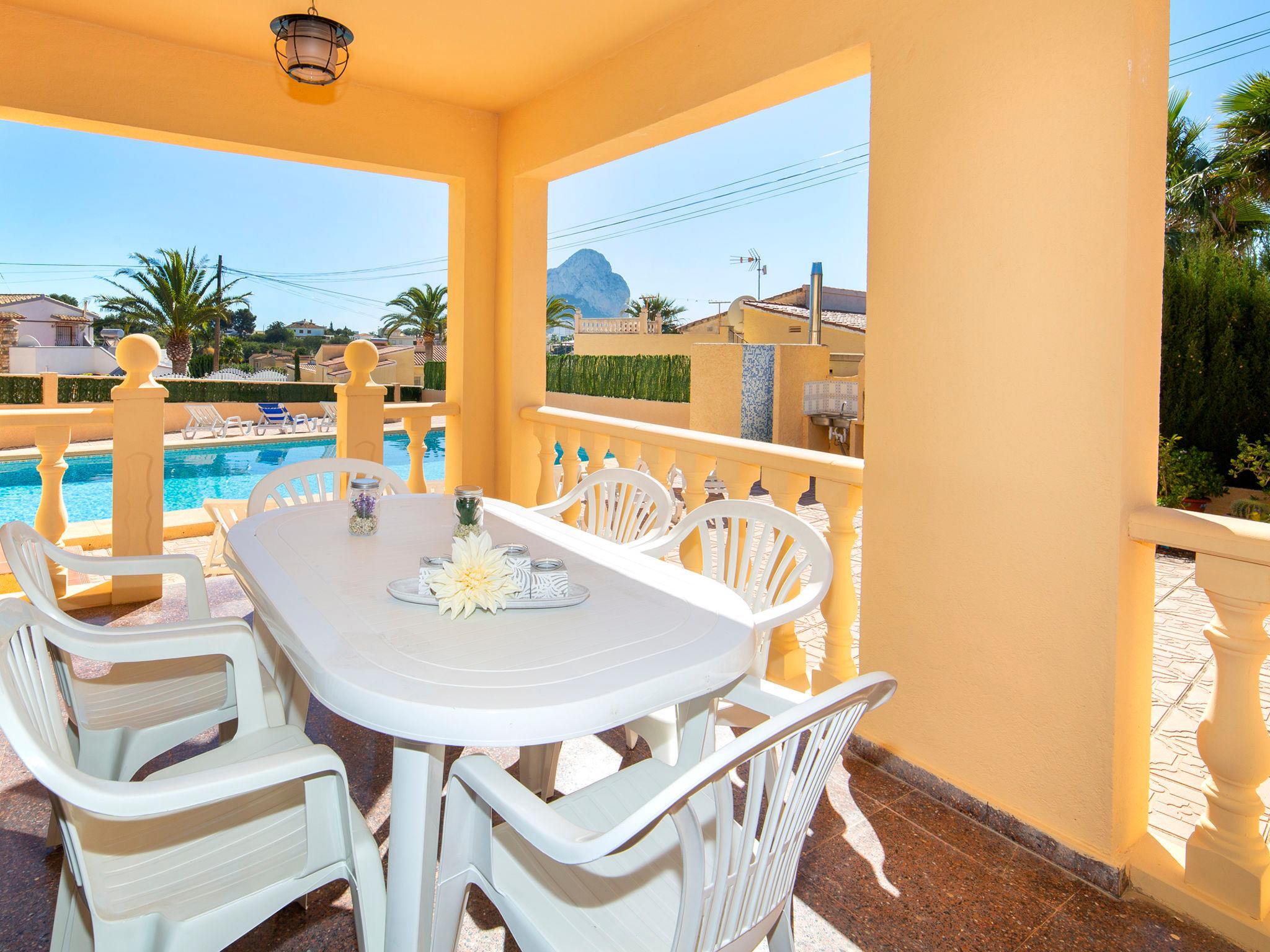 Photo 2 - 6 bedroom House in Calp with private pool and sea view