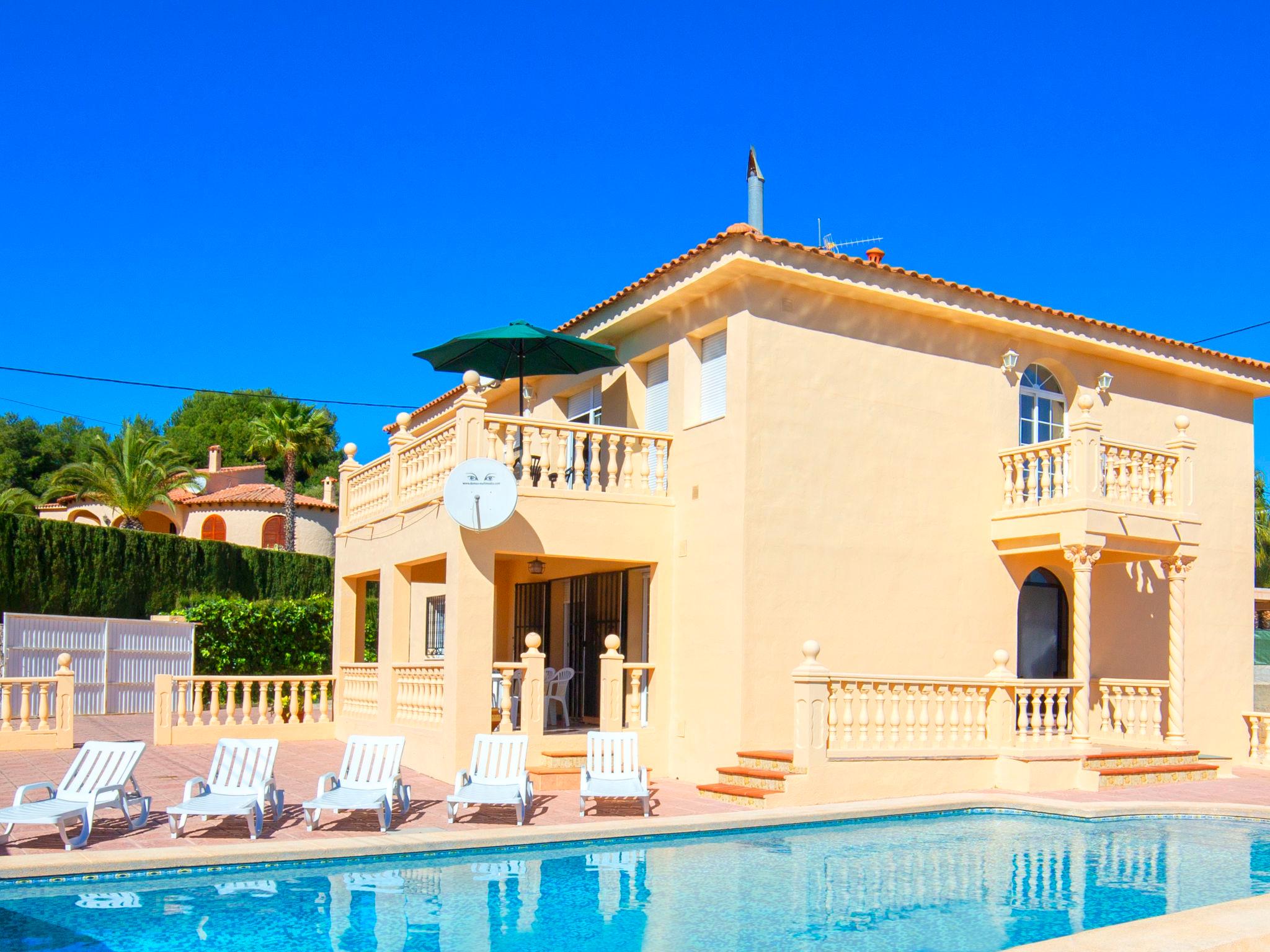 Foto 1 - Casa con 6 camere da letto a Calp con piscina privata e giardino