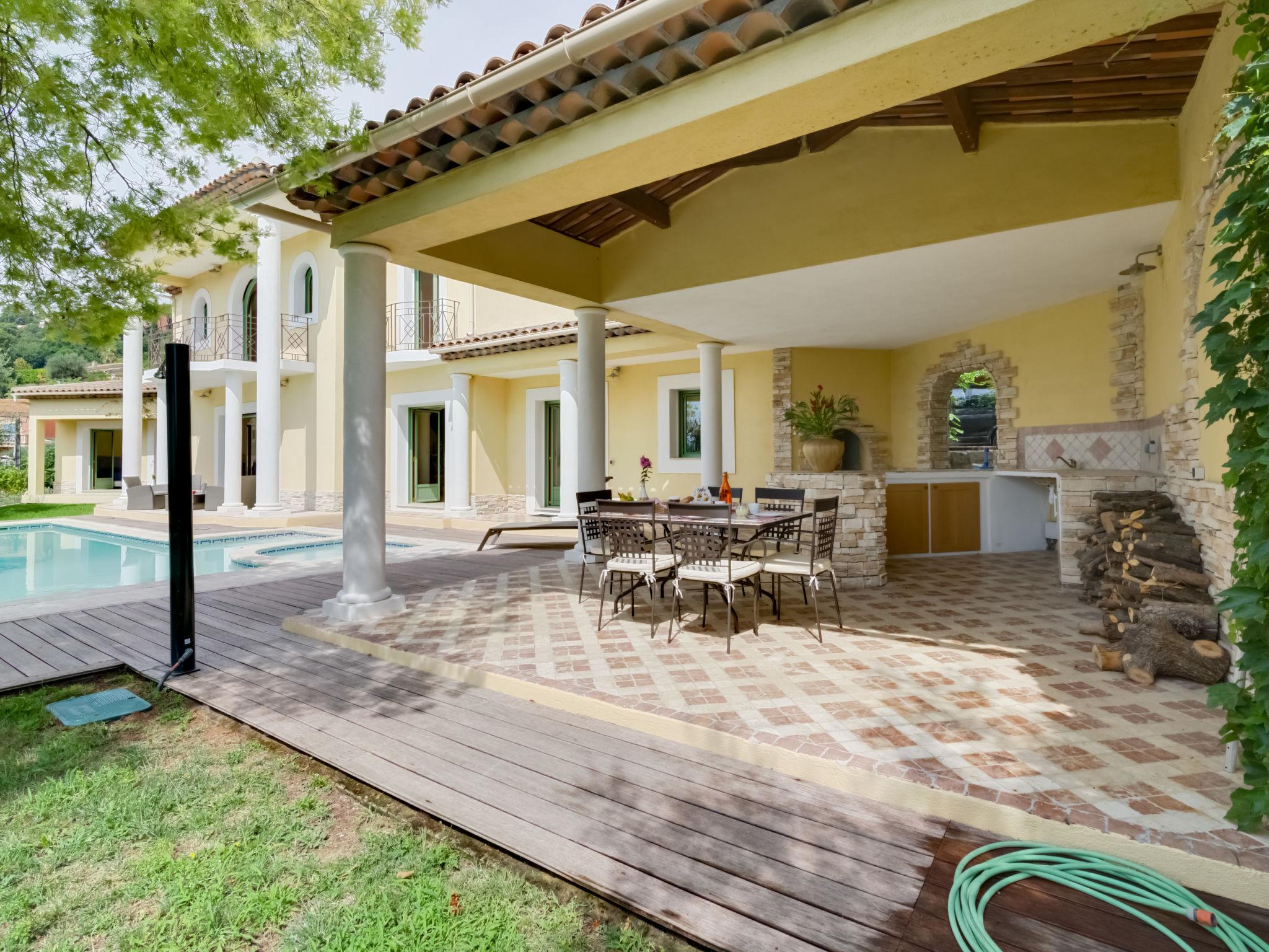 Foto 3 - Casa de 3 quartos em Grasse com piscina privada e jardim