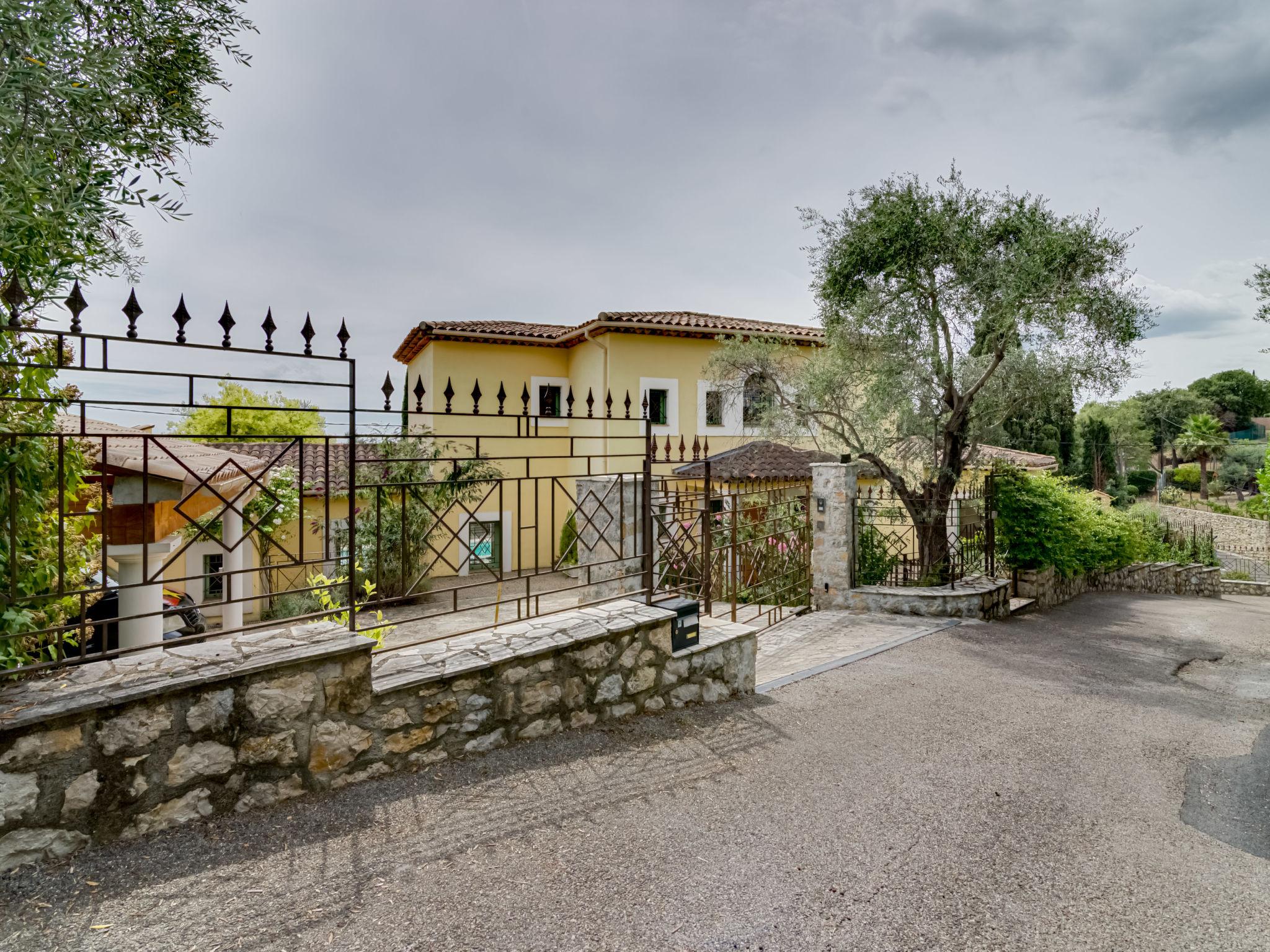 Photo 8 - Maison de 3 chambres à Grasse avec piscine privée et jardin