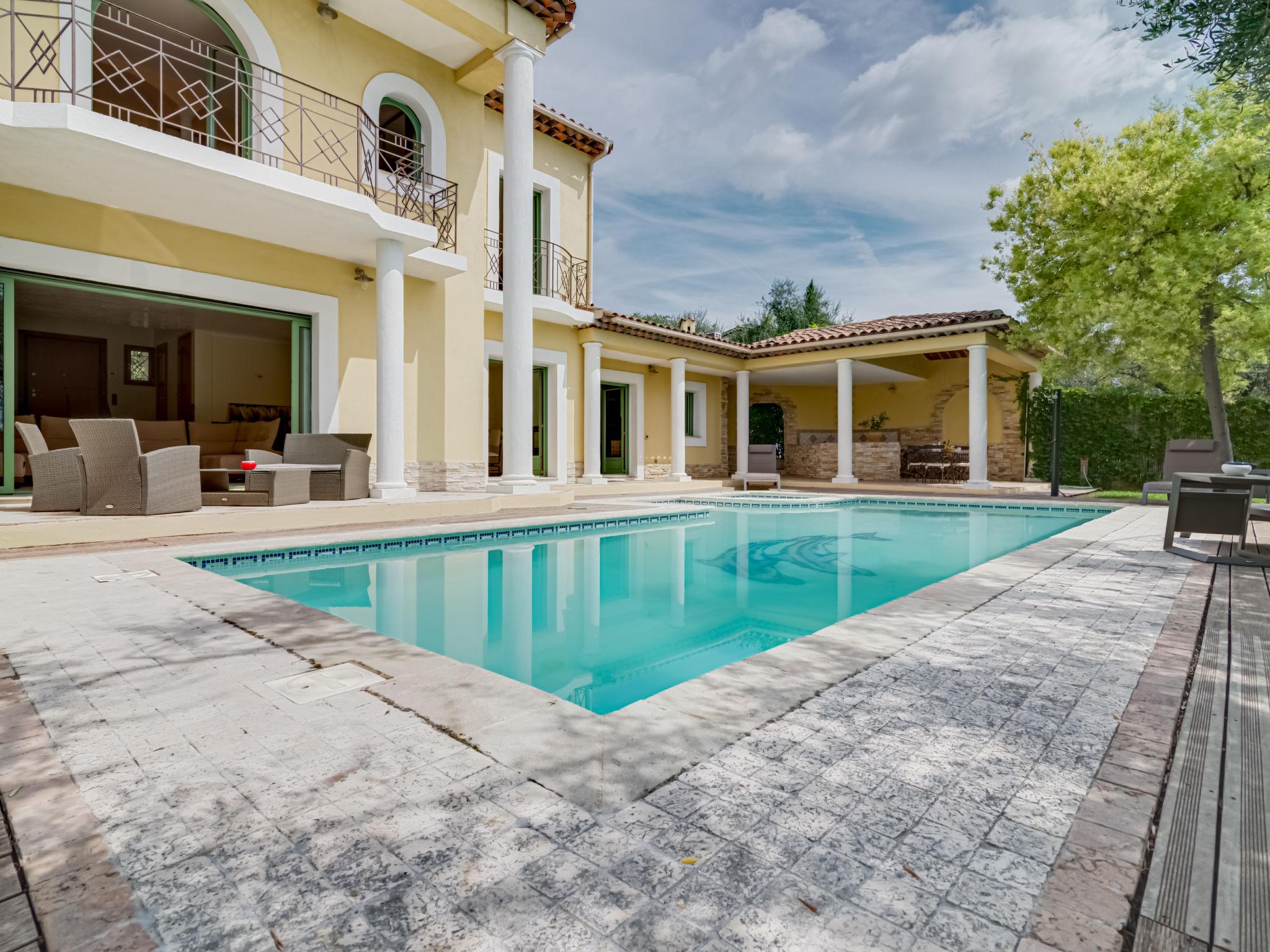 Photo 1 - Maison de 3 chambres à Grasse avec piscine privée et jardin