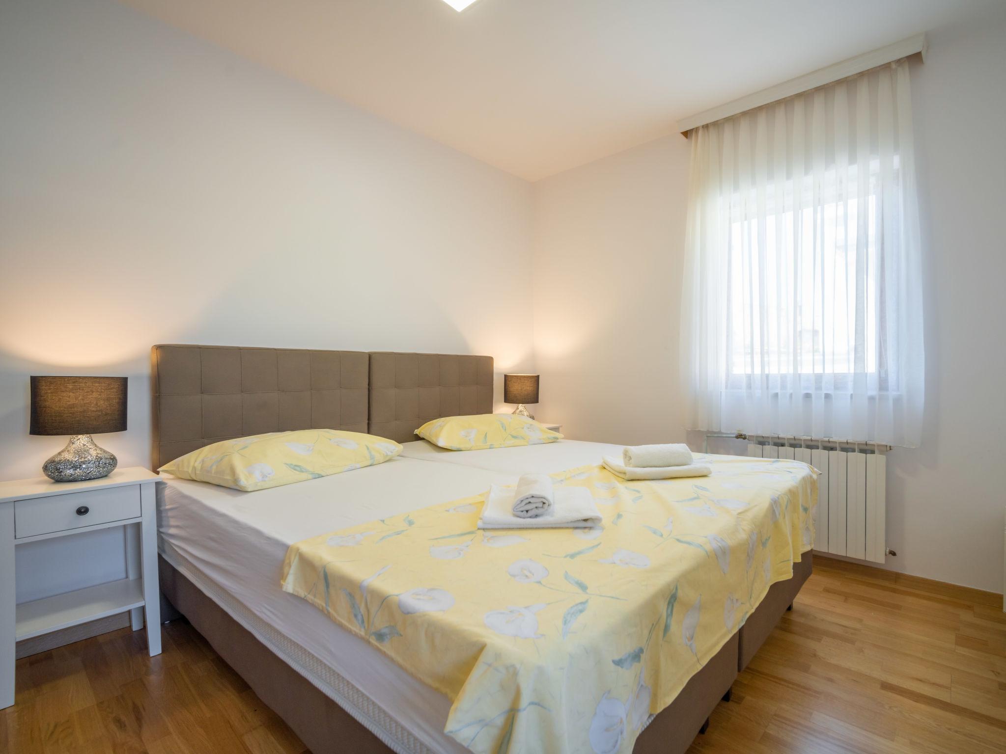 Foto 11 - Apartment mit 2 Schlafzimmern in Crikvenica mit garten und blick aufs meer