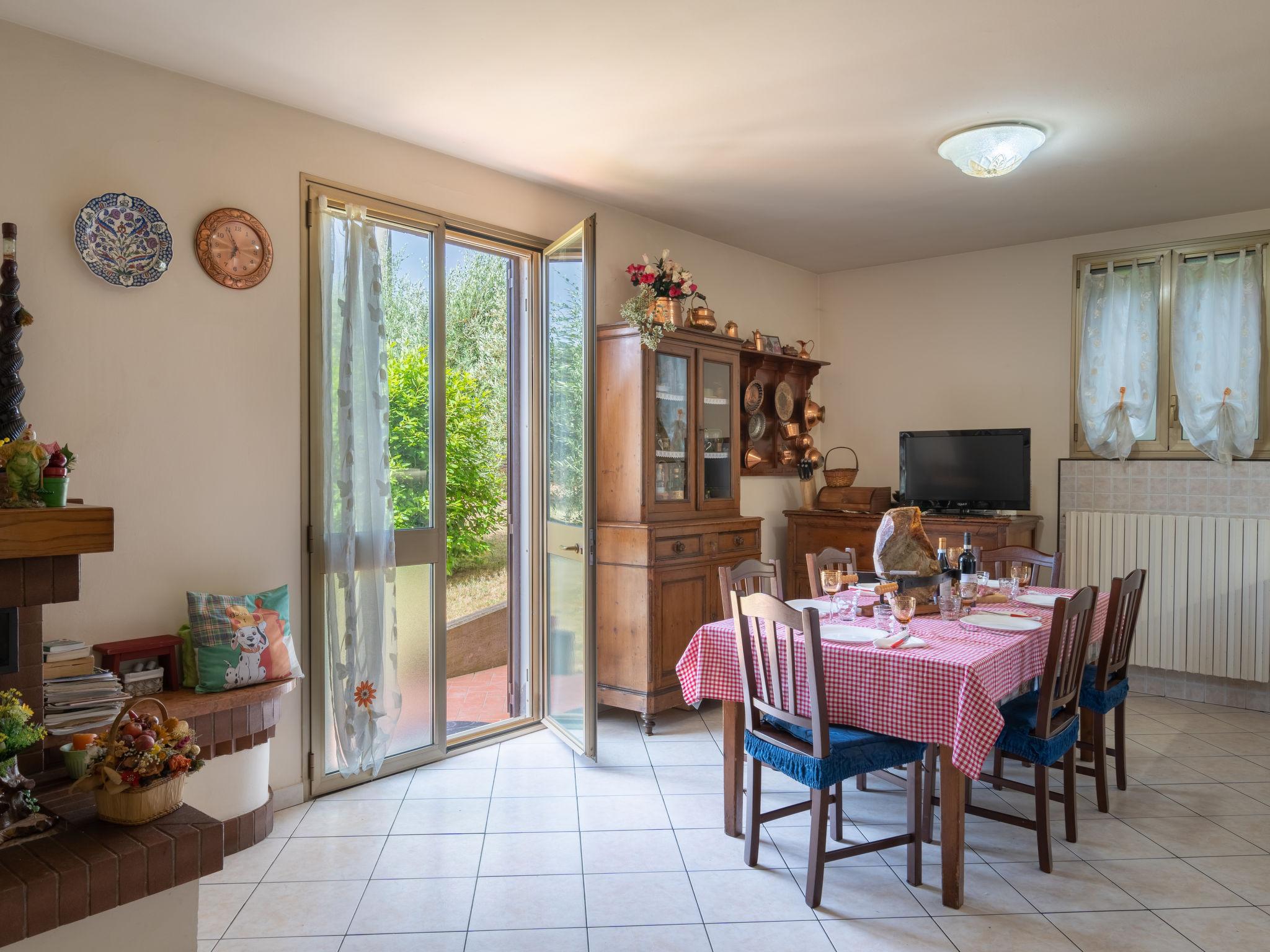 Foto 5 - Casa de 5 habitaciones en Foiano della Chiana con piscina privada y jardín