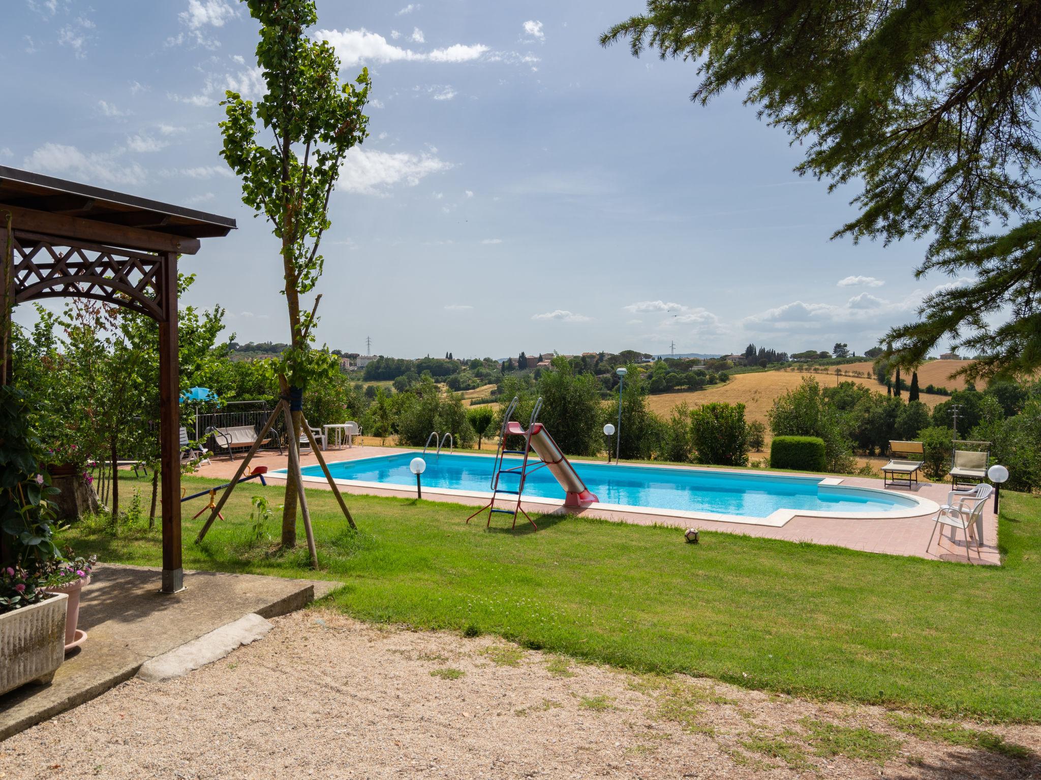 Foto 30 - Casa de 5 quartos em Foiano della Chiana com piscina privada e jardim