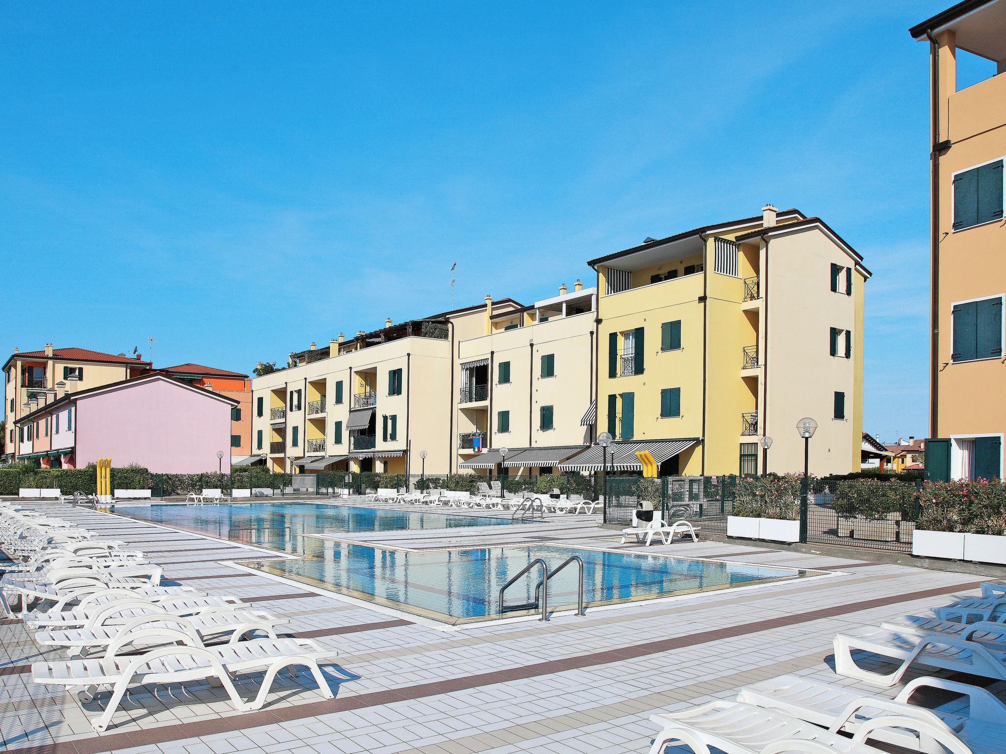 Photo 21 - 1 bedroom Apartment in Caorle with swimming pool and sea view
