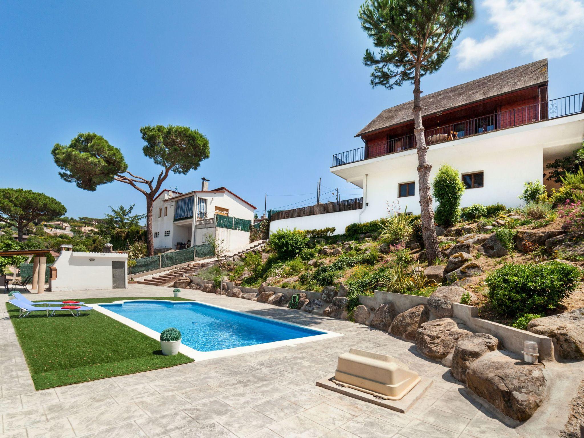 Foto 15 - Casa con 3 camere da letto a Maçanet de la Selva con piscina privata e giardino