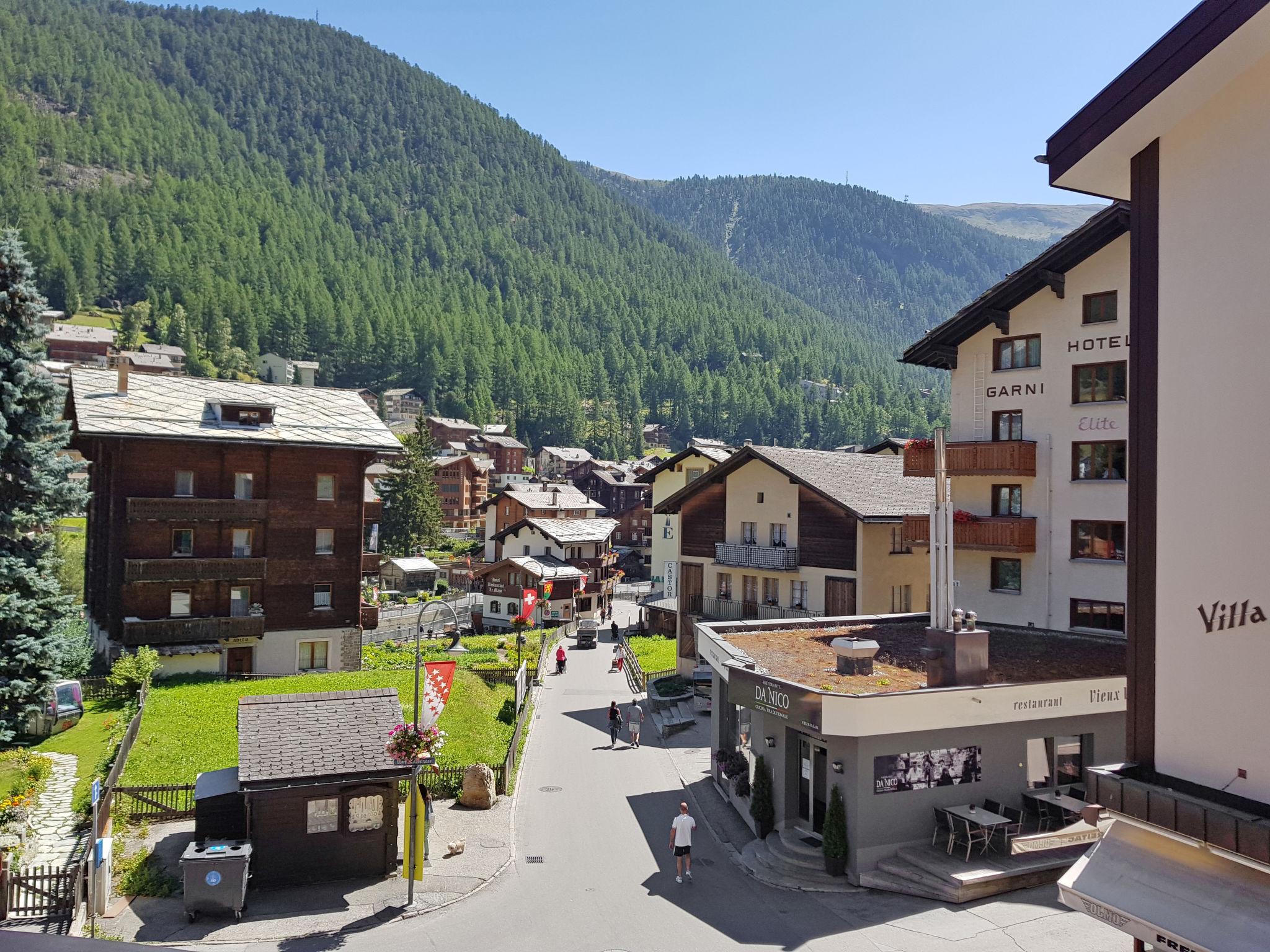 Foto 14 - Apartamento de 2 habitaciones en Zermatt con vistas a la montaña