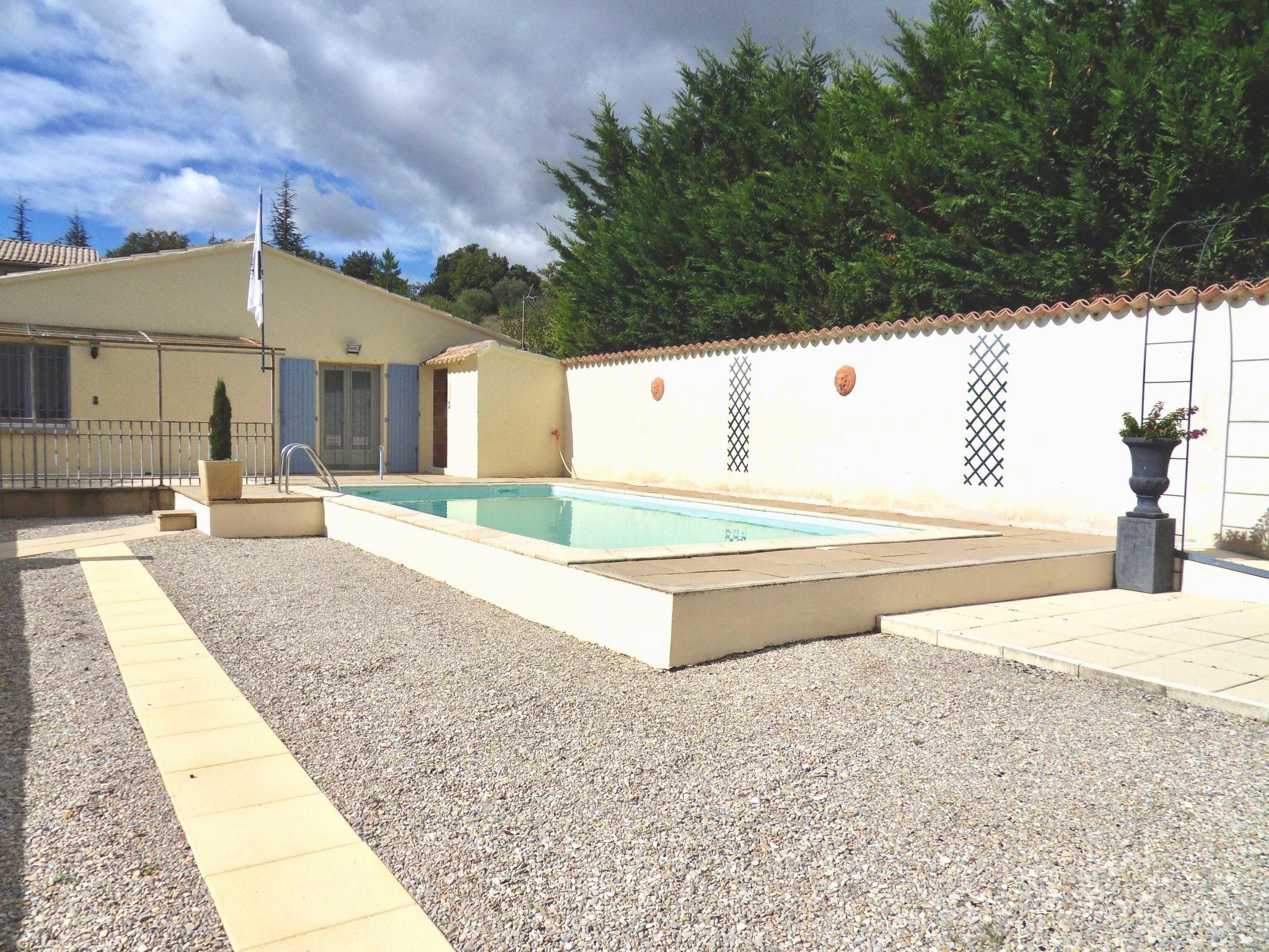 Photo 3 - 2 bedroom House in Flassan with private pool and garden