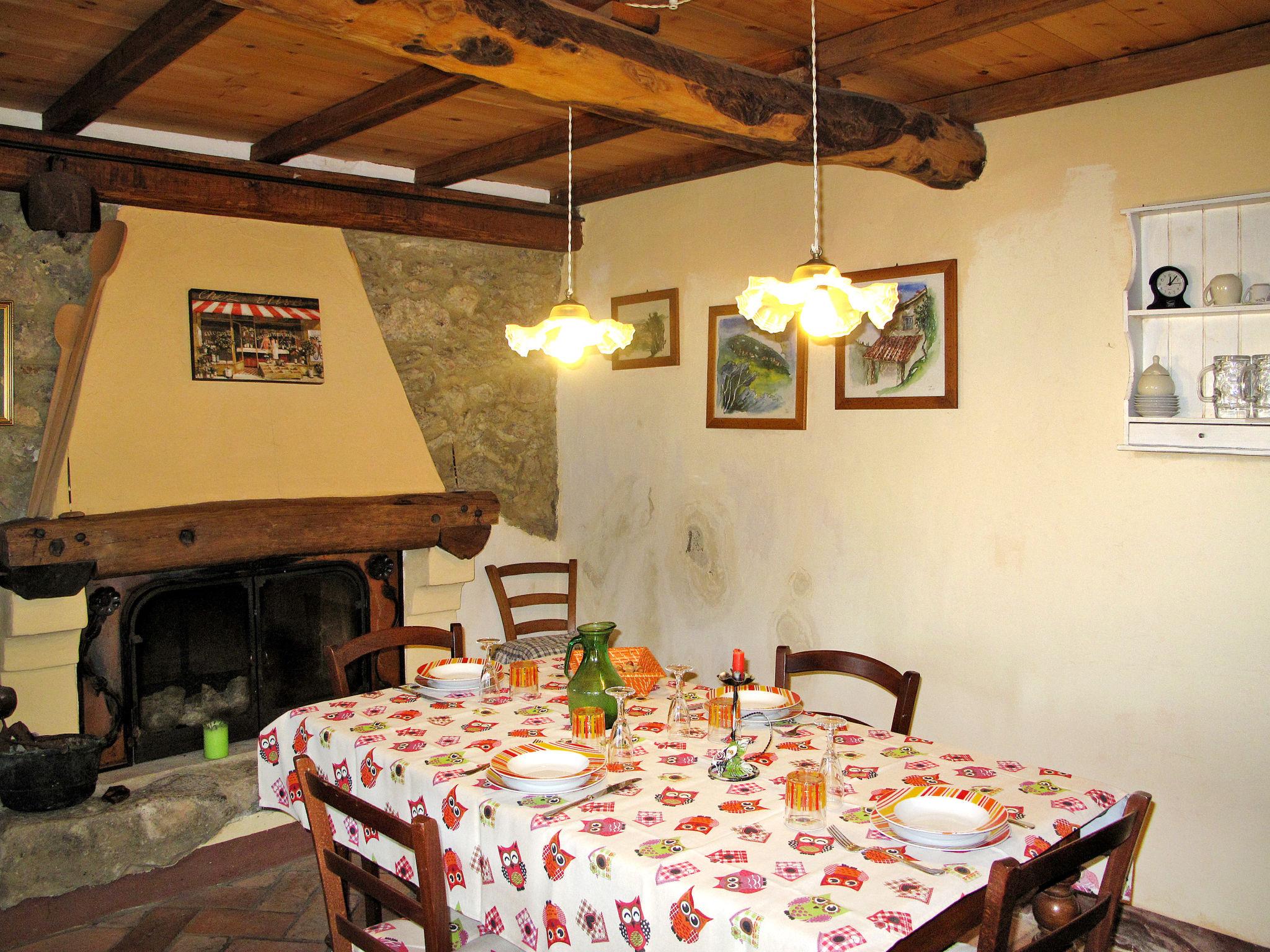 Photo 8 - Maison de 2 chambres à Camaiore avec piscine privée et jardin