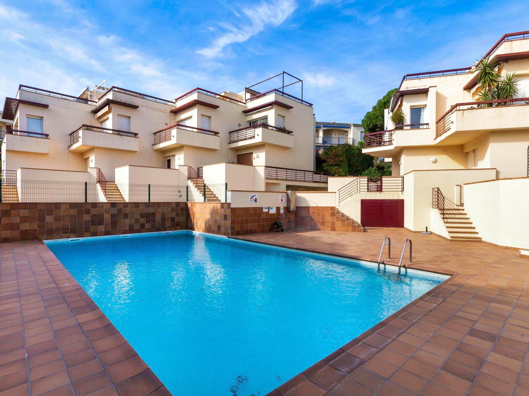 Foto 16 - Casa de 3 habitaciones en Llançà con piscina y vistas al mar