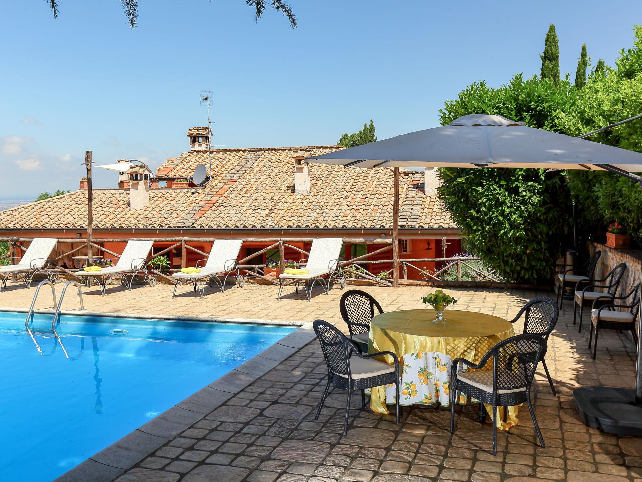 Foto 41 - Casa de 5 quartos em Monte Compatri com piscina privada e vista para a montanha