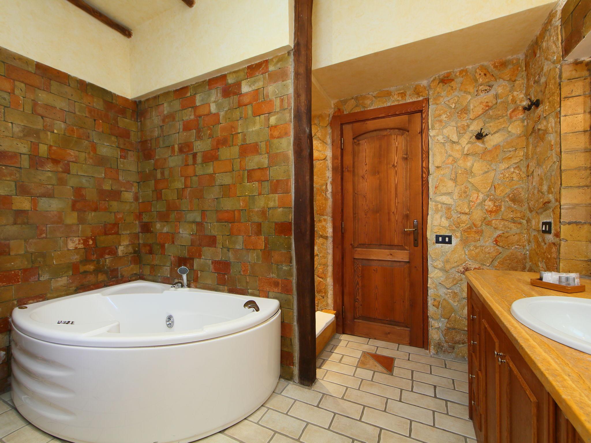 Photo 19 - 5 bedroom House in Monte Compatri with private pool and mountain view