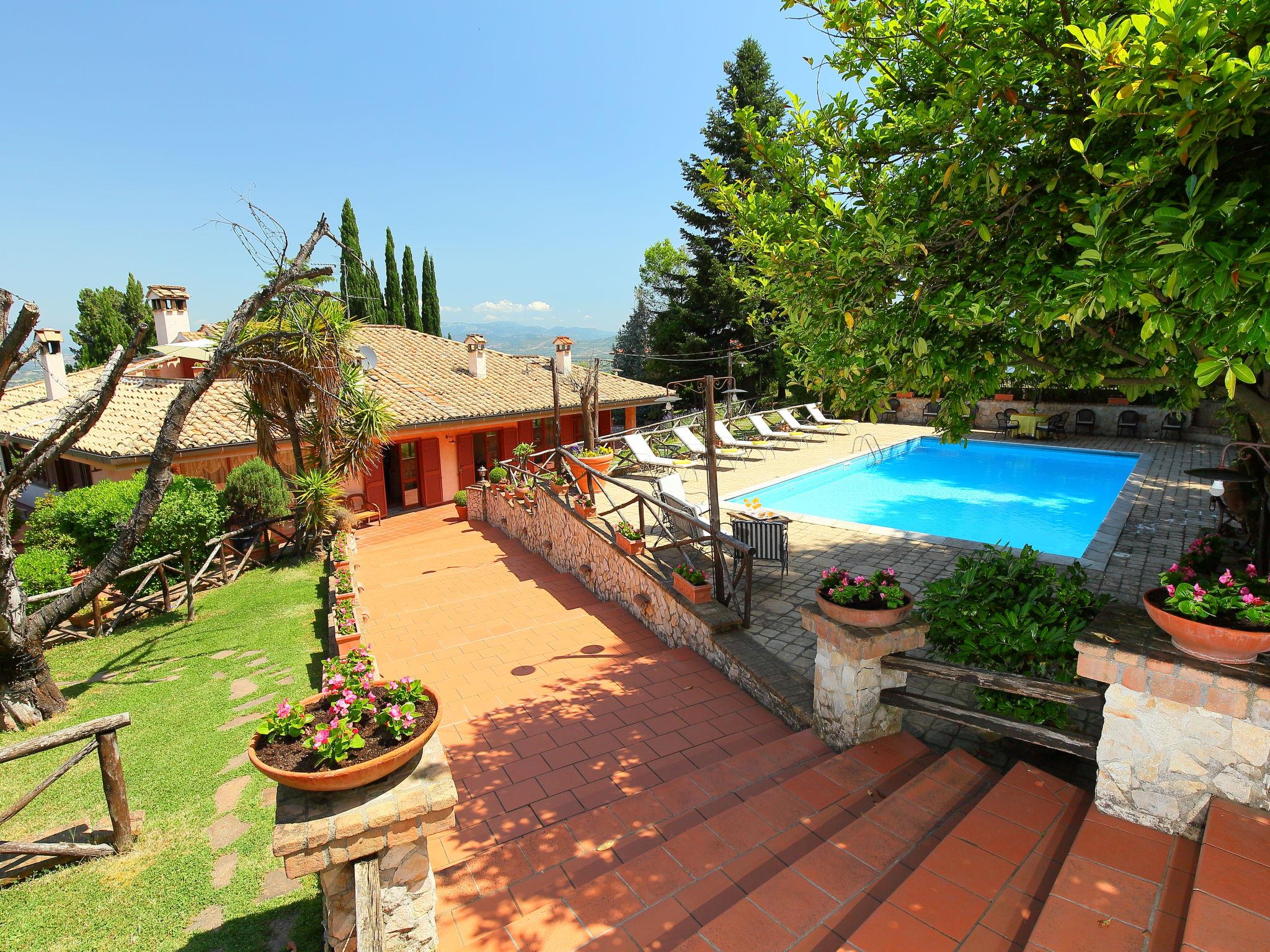 Photo 1 - Maison de 5 chambres à Monte Compatri avec piscine privée et vues sur la montagne