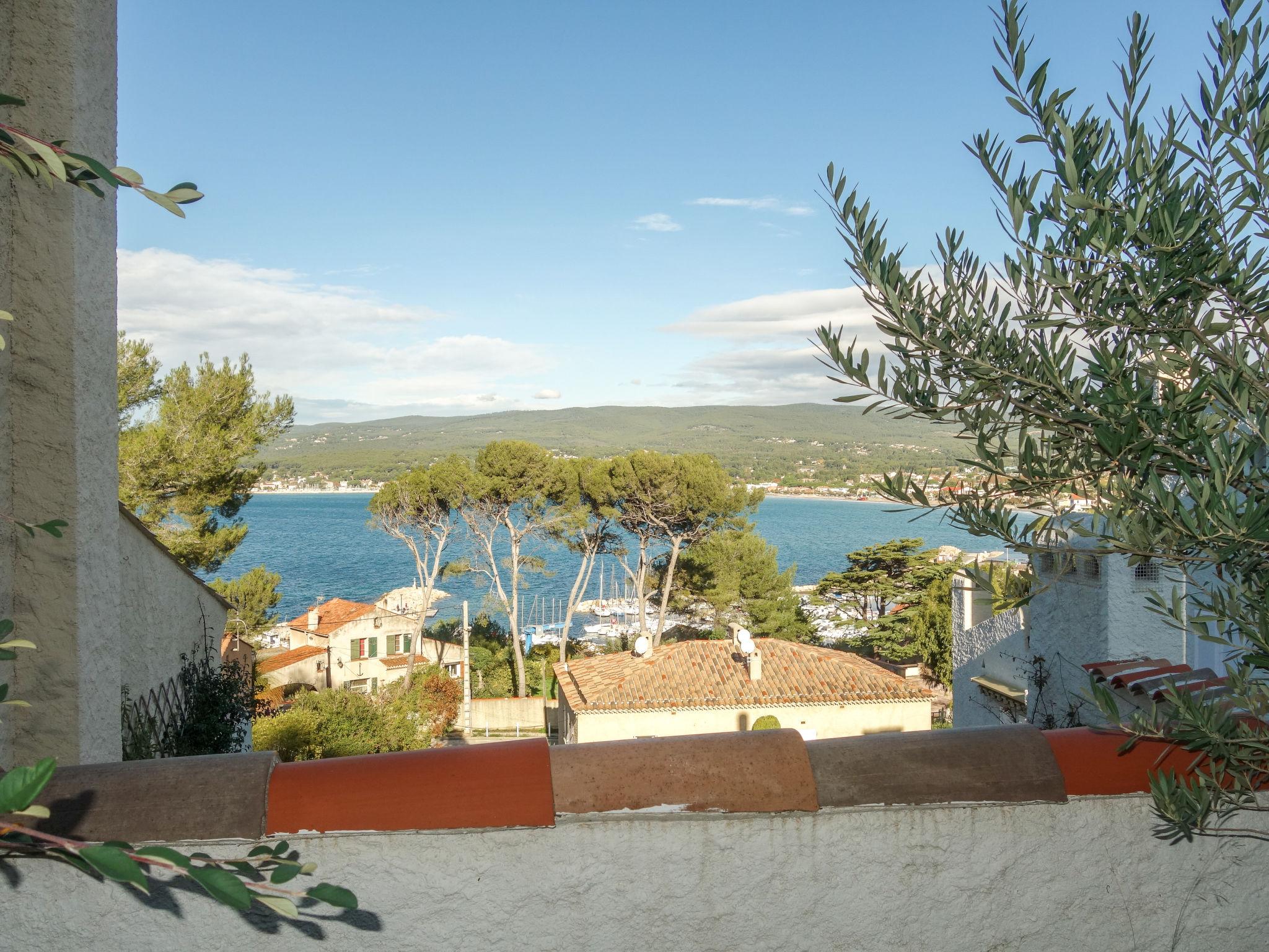 Foto 18 - Apartamento de 2 habitaciones en Saint-Cyr-sur-Mer con terraza y vistas al mar