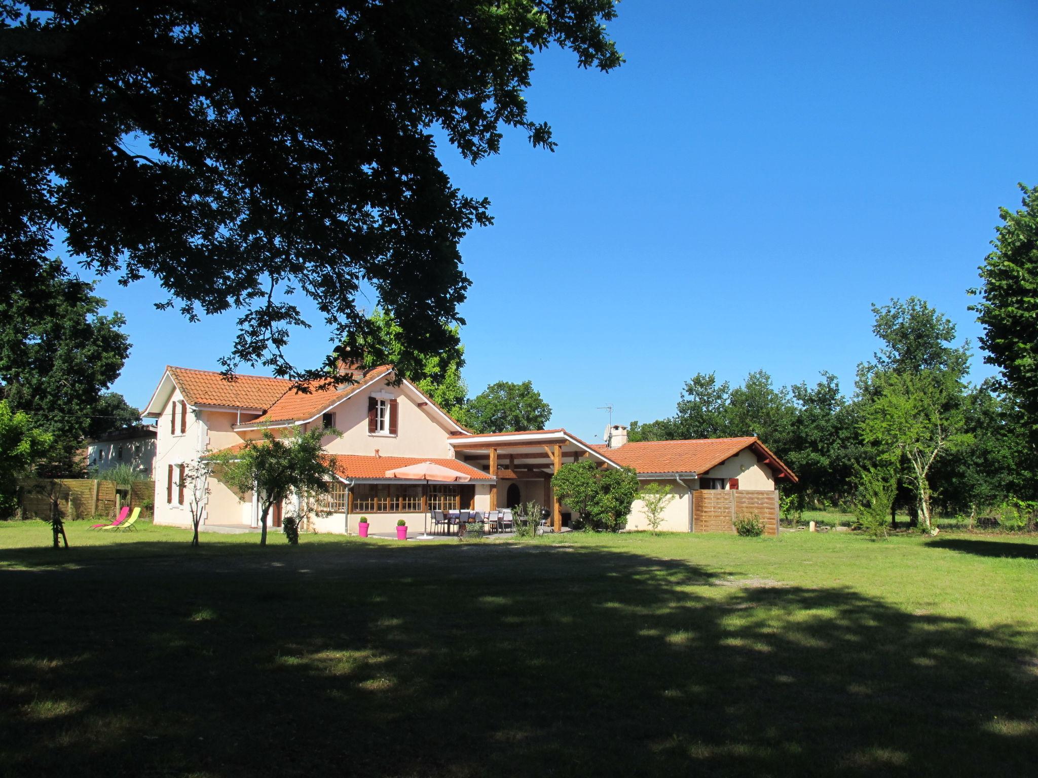 Foto 28 - Casa de 4 quartos em Mimizan com jardim e terraço