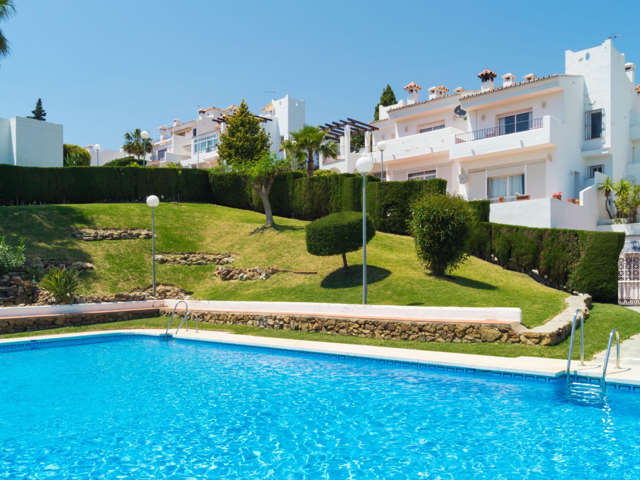 Foto 17 - Casa de 2 quartos em Estepona com piscina e vistas do mar