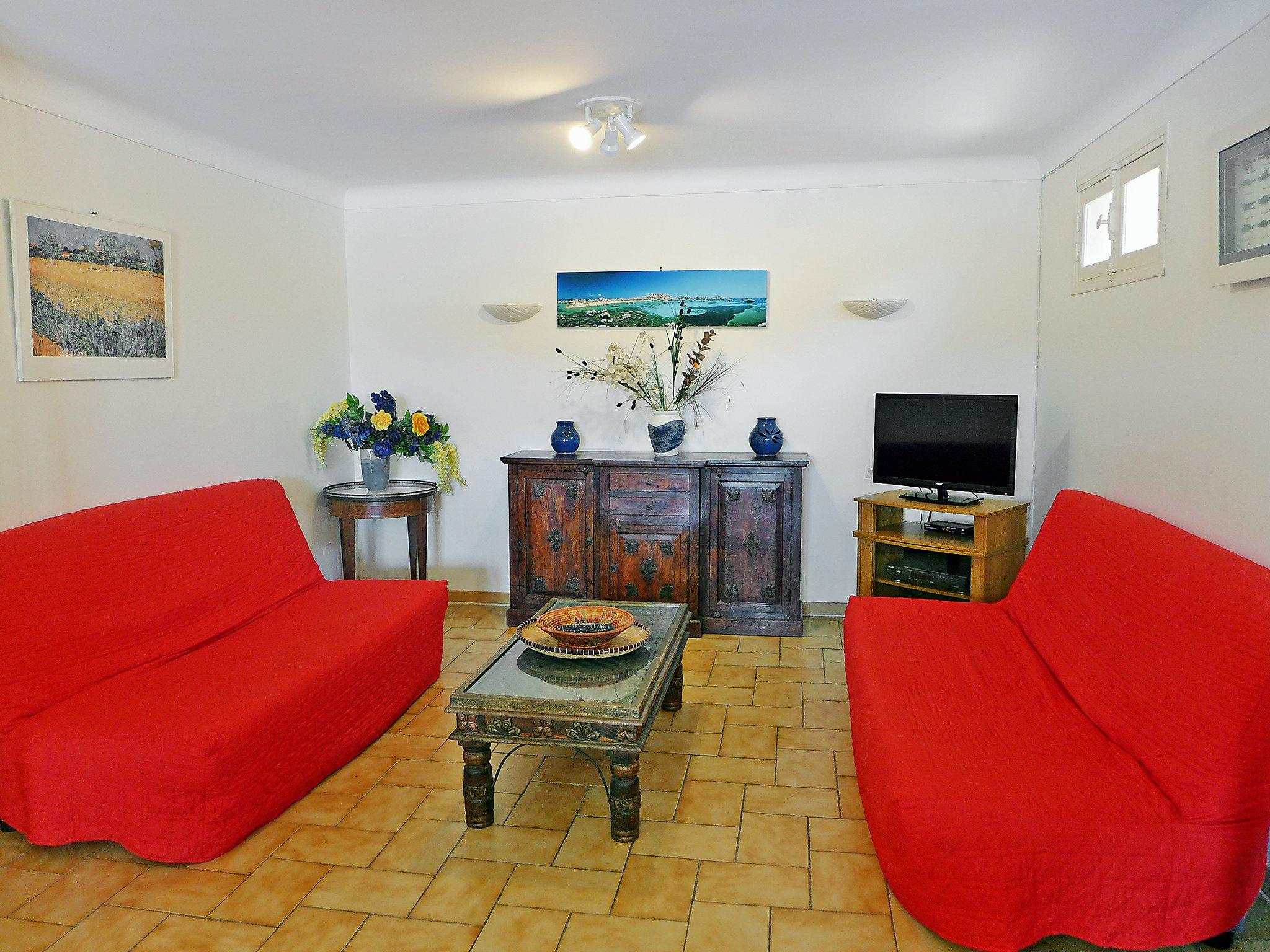 Foto 8 - Apartamento de 2 quartos em Roquebrune-sur-Argens com piscina privada e jardim