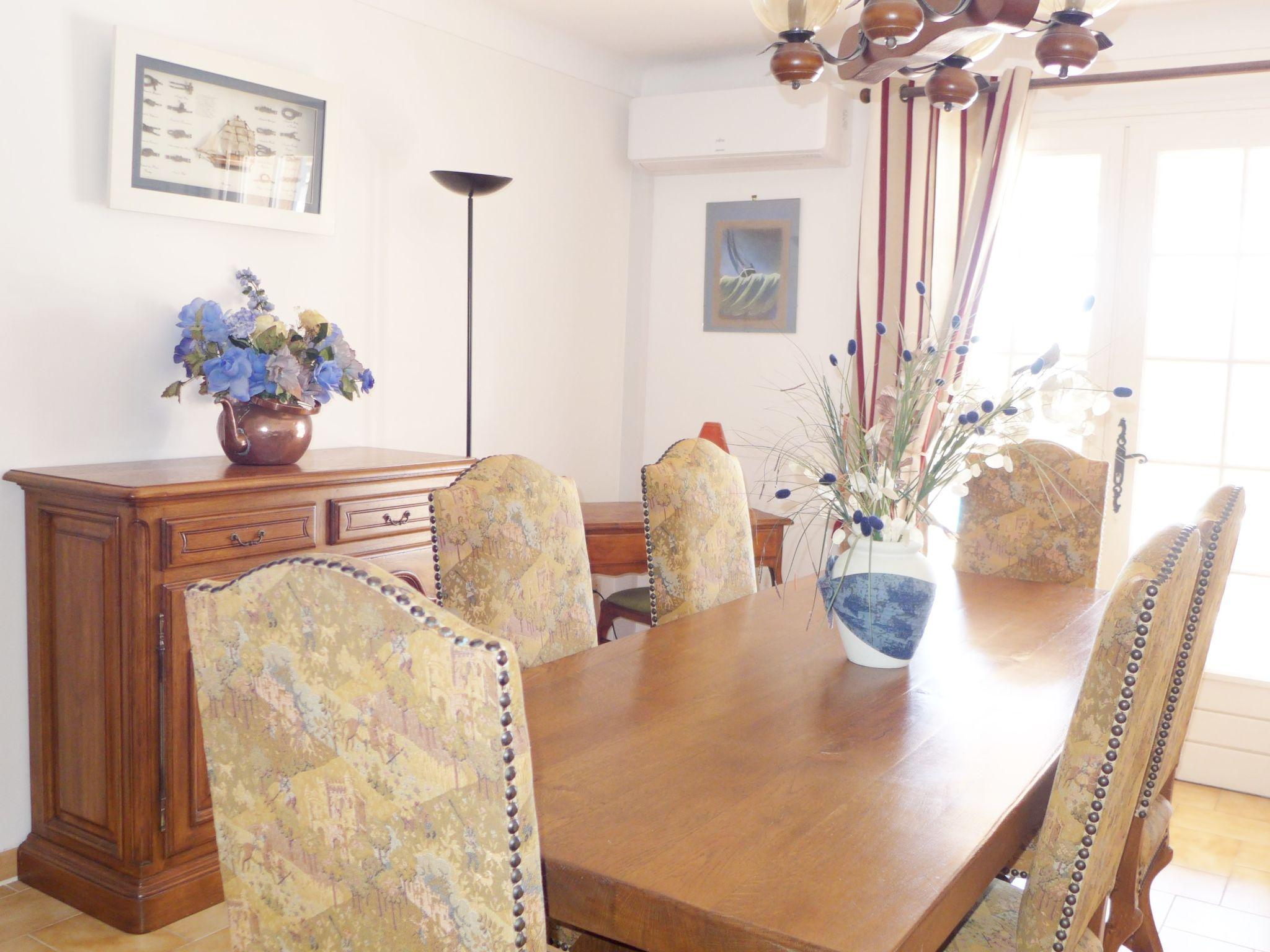 Photo 6 - 2 bedroom Apartment in Roquebrune-sur-Argens with private pool and garden