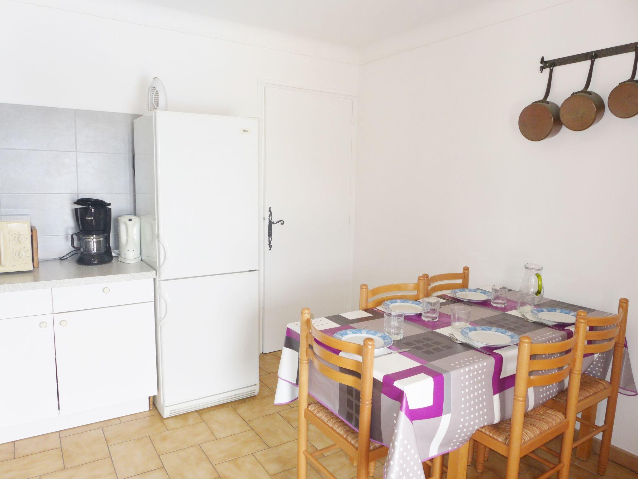 Photo 13 - 2 bedroom Apartment in Roquebrune-sur-Argens with private pool and garden