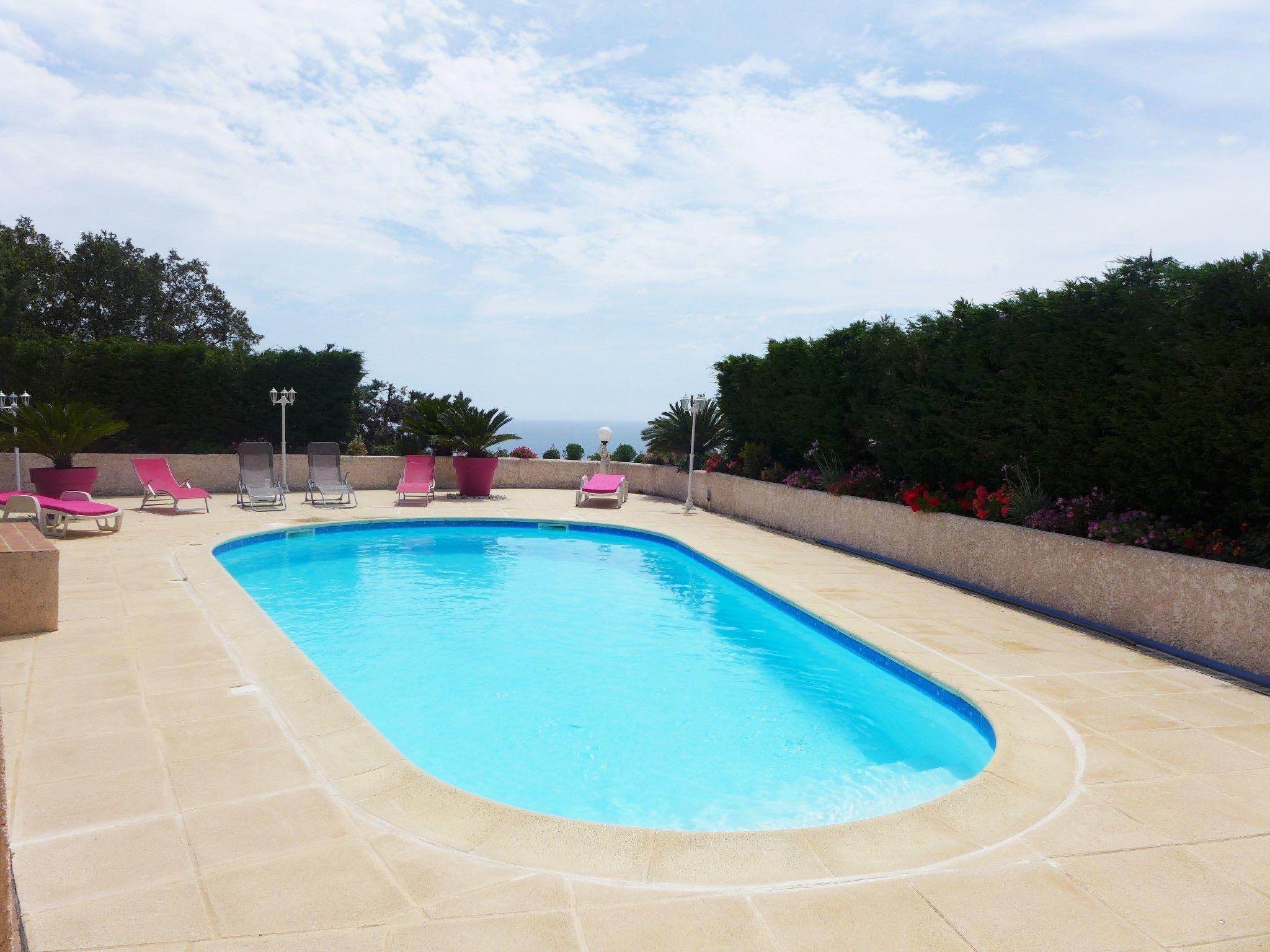 Foto 24 - Appartamento con 2 camere da letto a Roquebrune-sur-Argens con piscina privata e vista mare