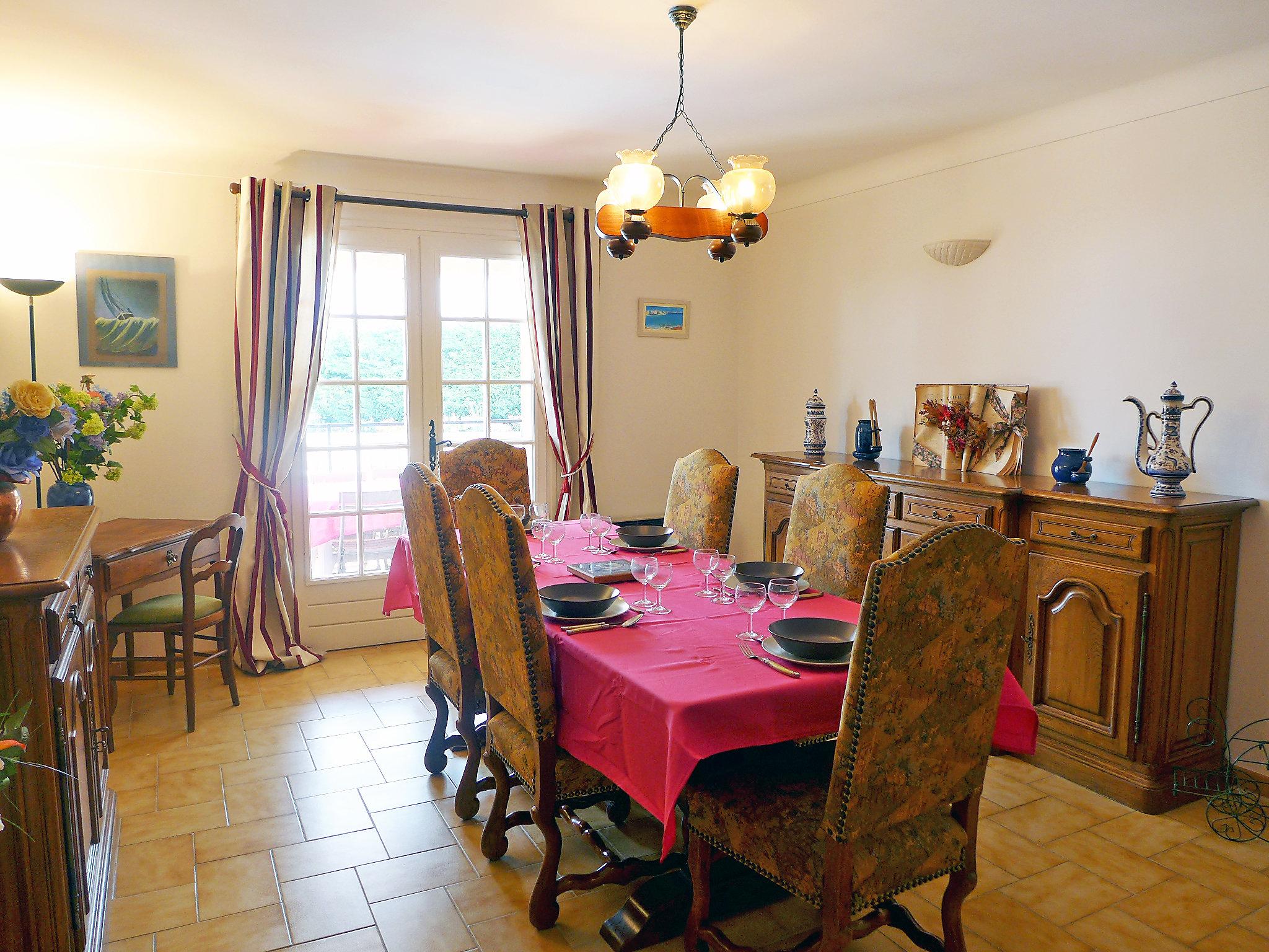 Photo 9 - 2 bedroom Apartment in Roquebrune-sur-Argens with private pool and garden