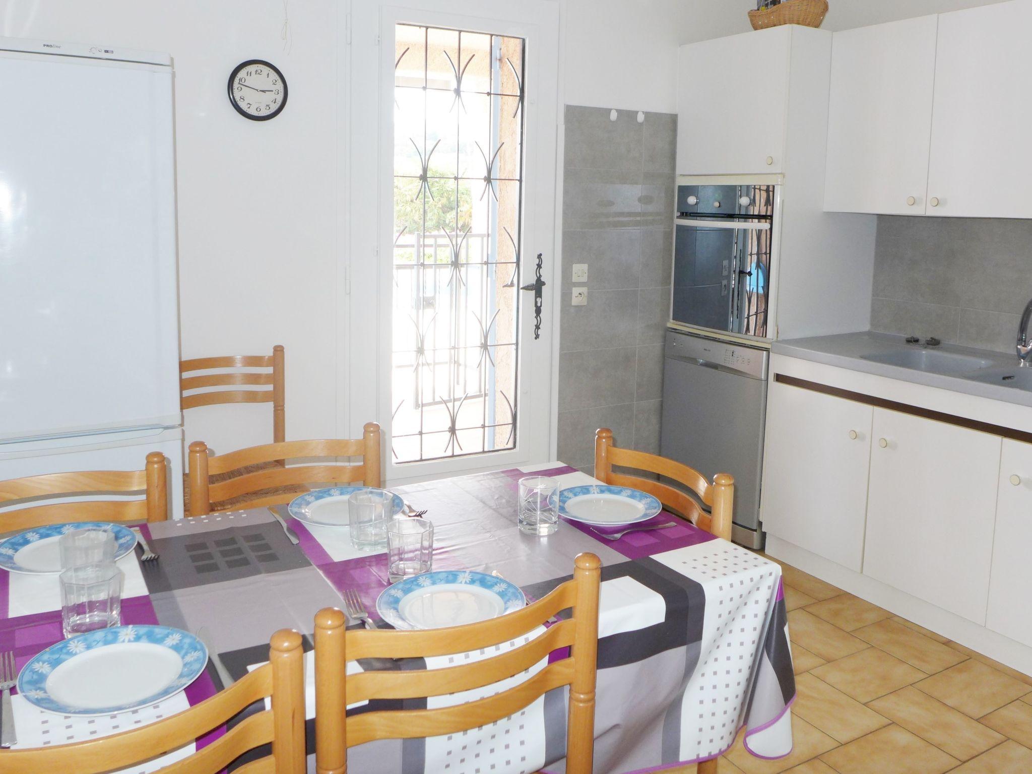 Photo 11 - 2 bedroom Apartment in Roquebrune-sur-Argens with private pool and garden