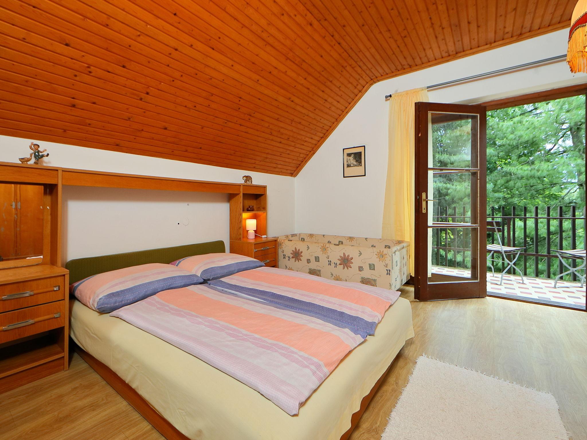 Foto 5 - Haus mit 3 Schlafzimmern in Balatonfűzfő mit garten und blick auf die berge