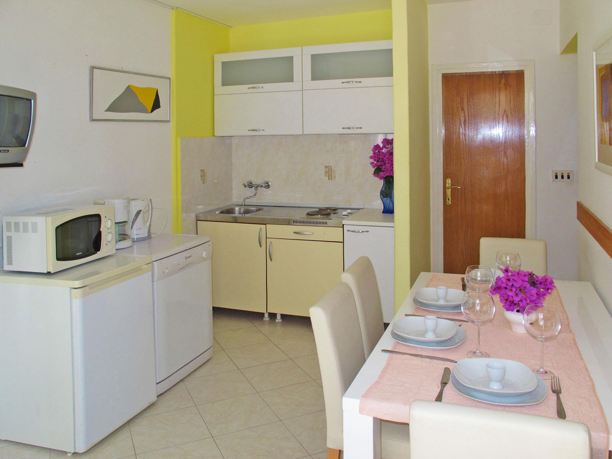 Photo 3 - 2 bedroom Apartment in Labin with terrace and sea view