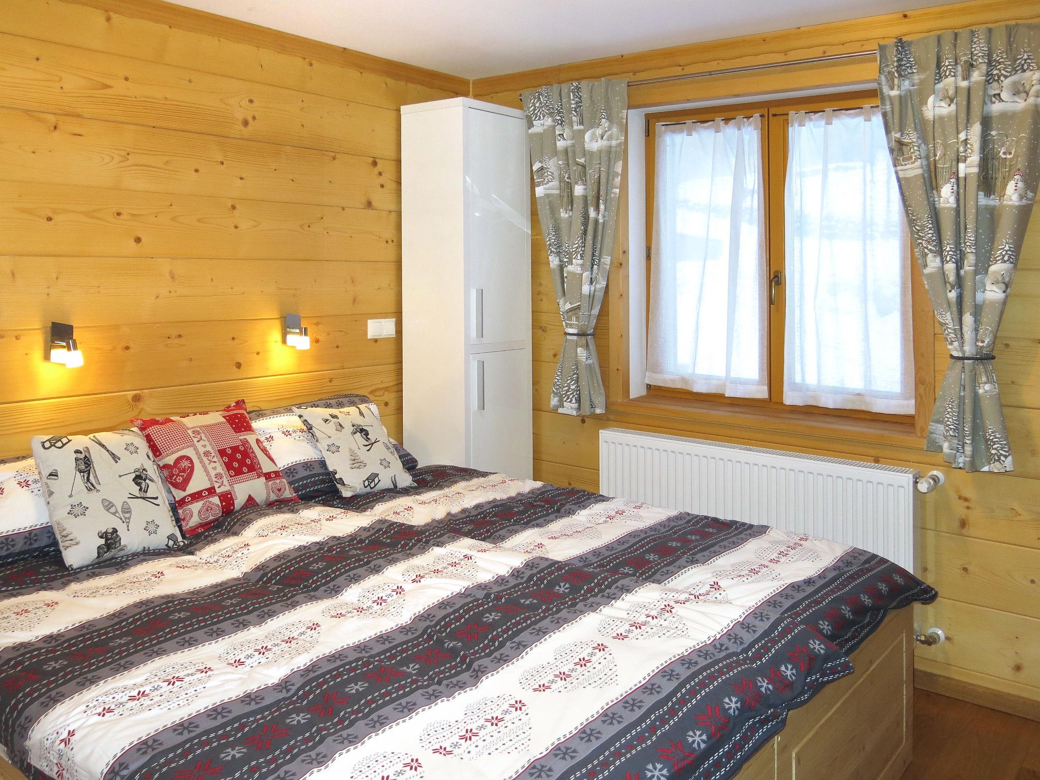 Foto 11 - Appartamento con 3 camere da letto a Châtel con terrazza e vista sulle montagne