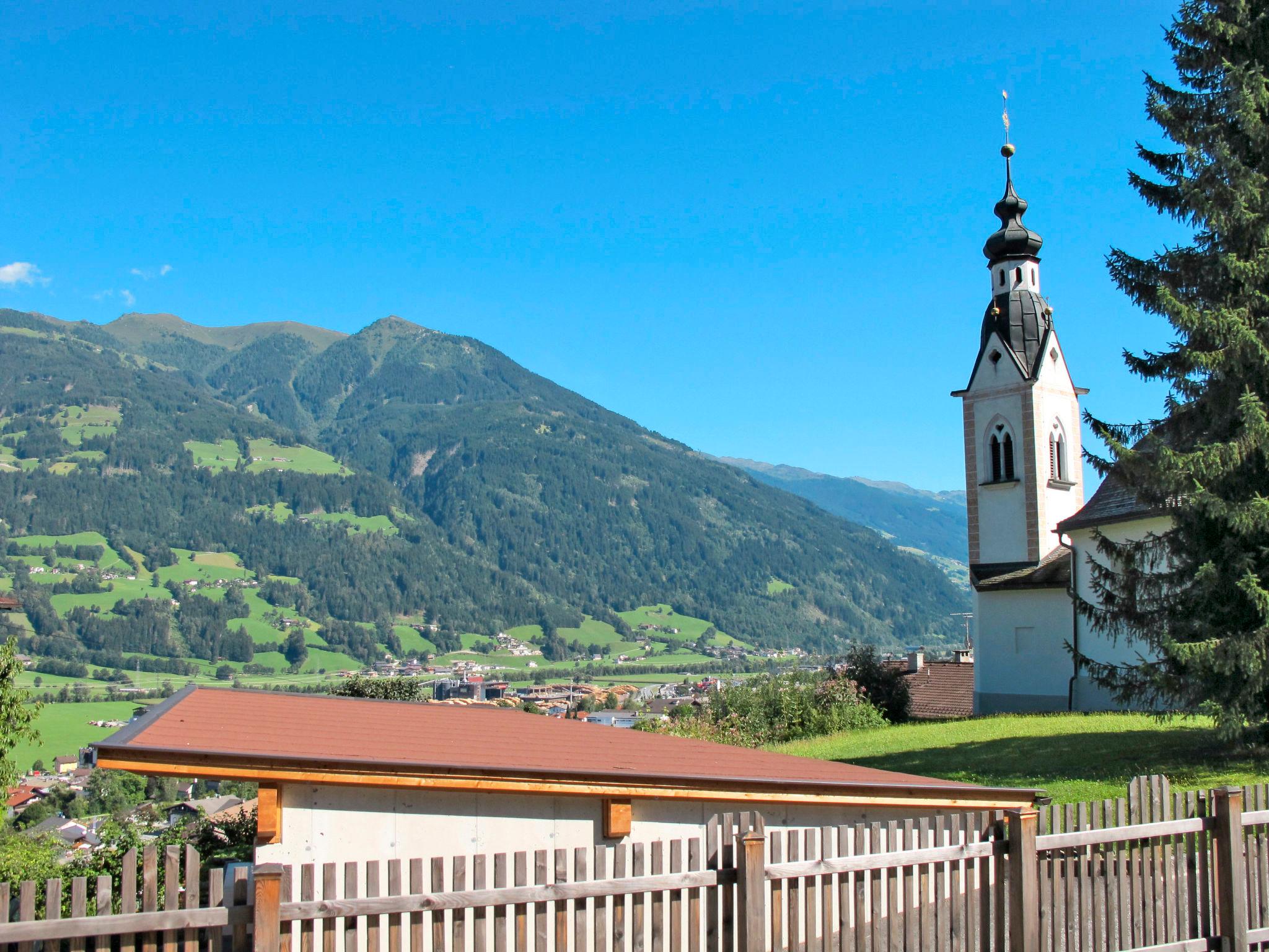 Foto 9 - Apartamento de 2 quartos em Fügen com terraço e vista para a montanha