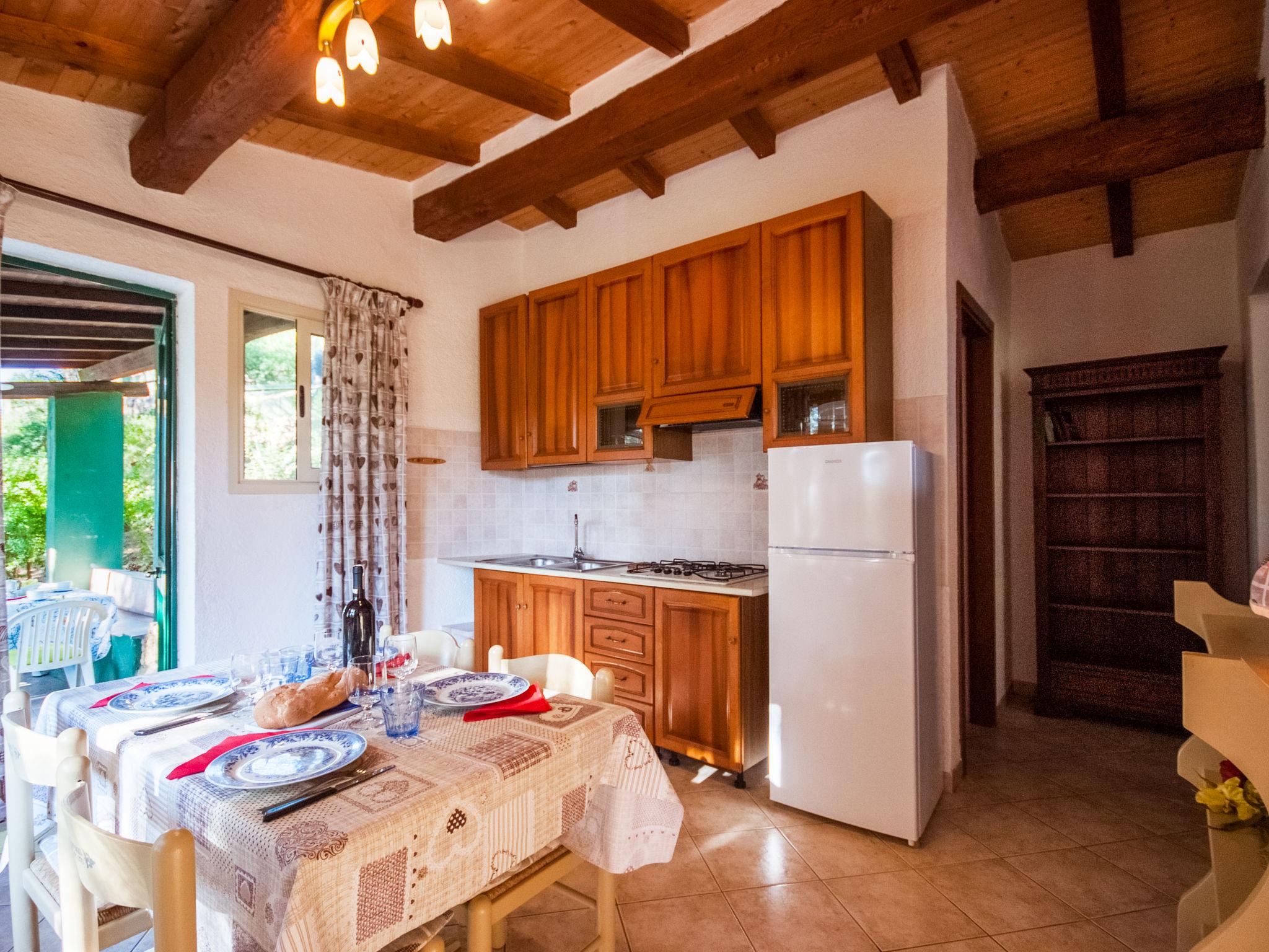 Photo 6 - Maison de 2 chambres à Capoliveri avec jardin et terrasse