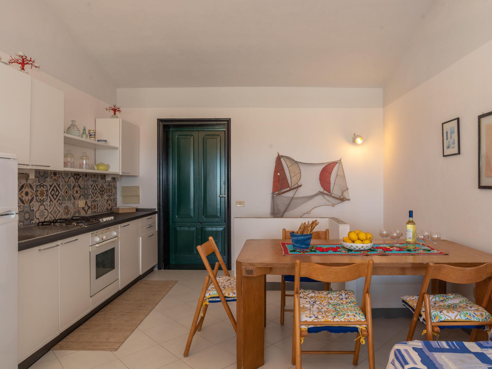 Foto 6 - Casa de 2 habitaciones en Stintino con jardín y vistas al mar