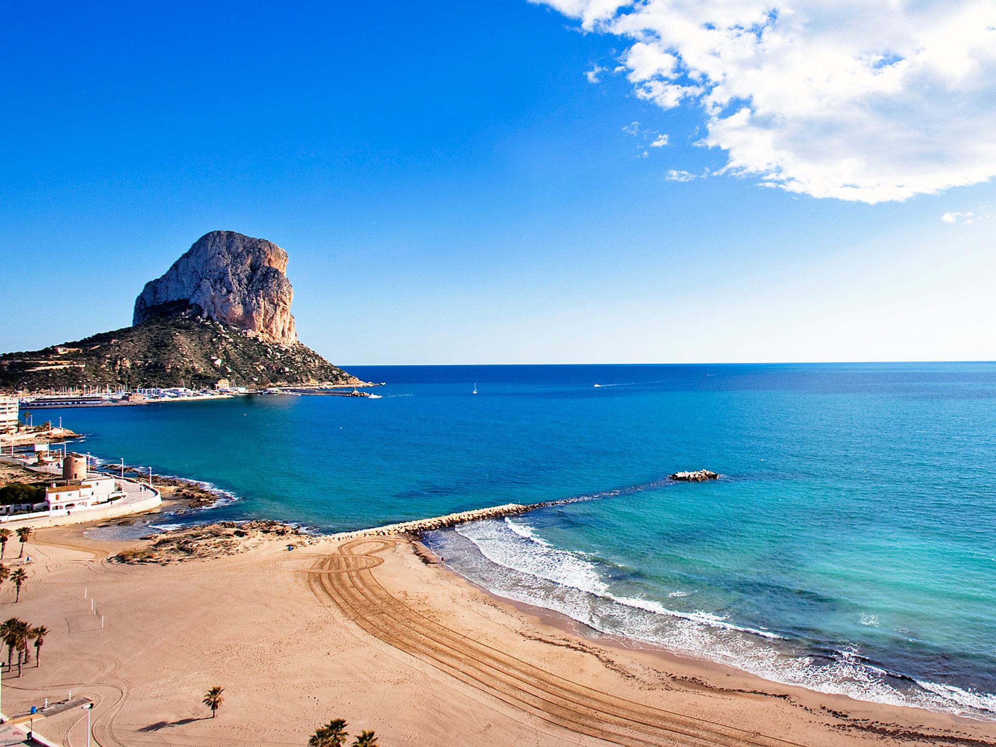 Foto 4 - Appartamento con 1 camera da letto a Calp con piscina e vista mare