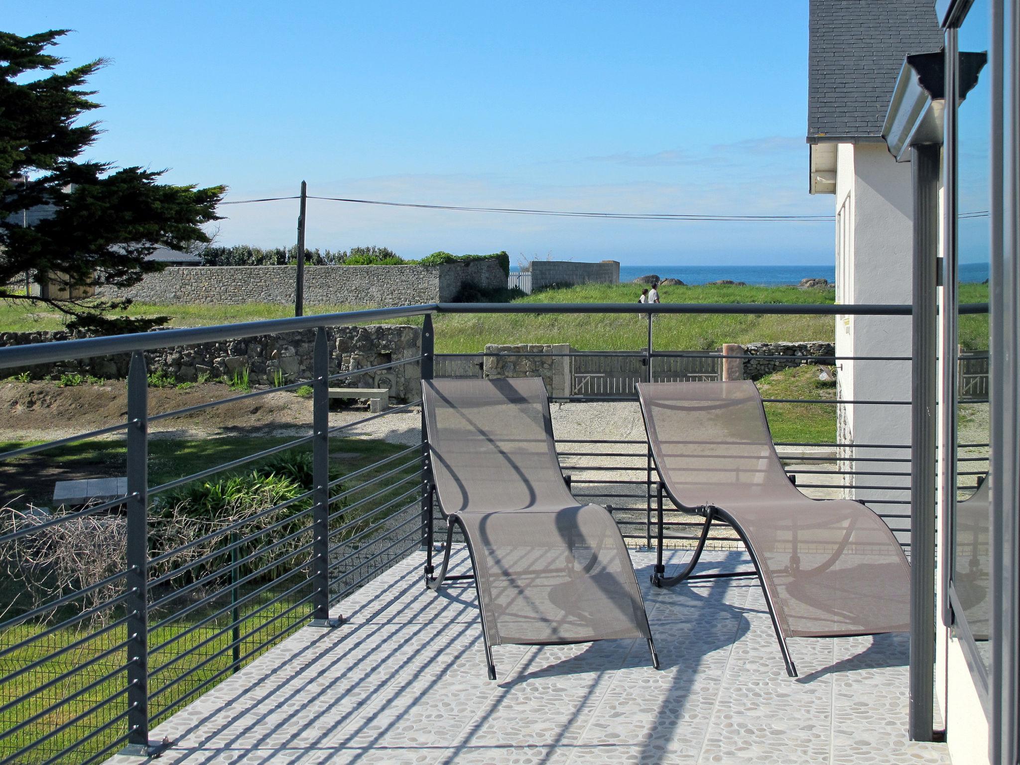 Foto 17 - Appartamento con 2 camere da letto a Plounéour-Brignogan-plages con giardino