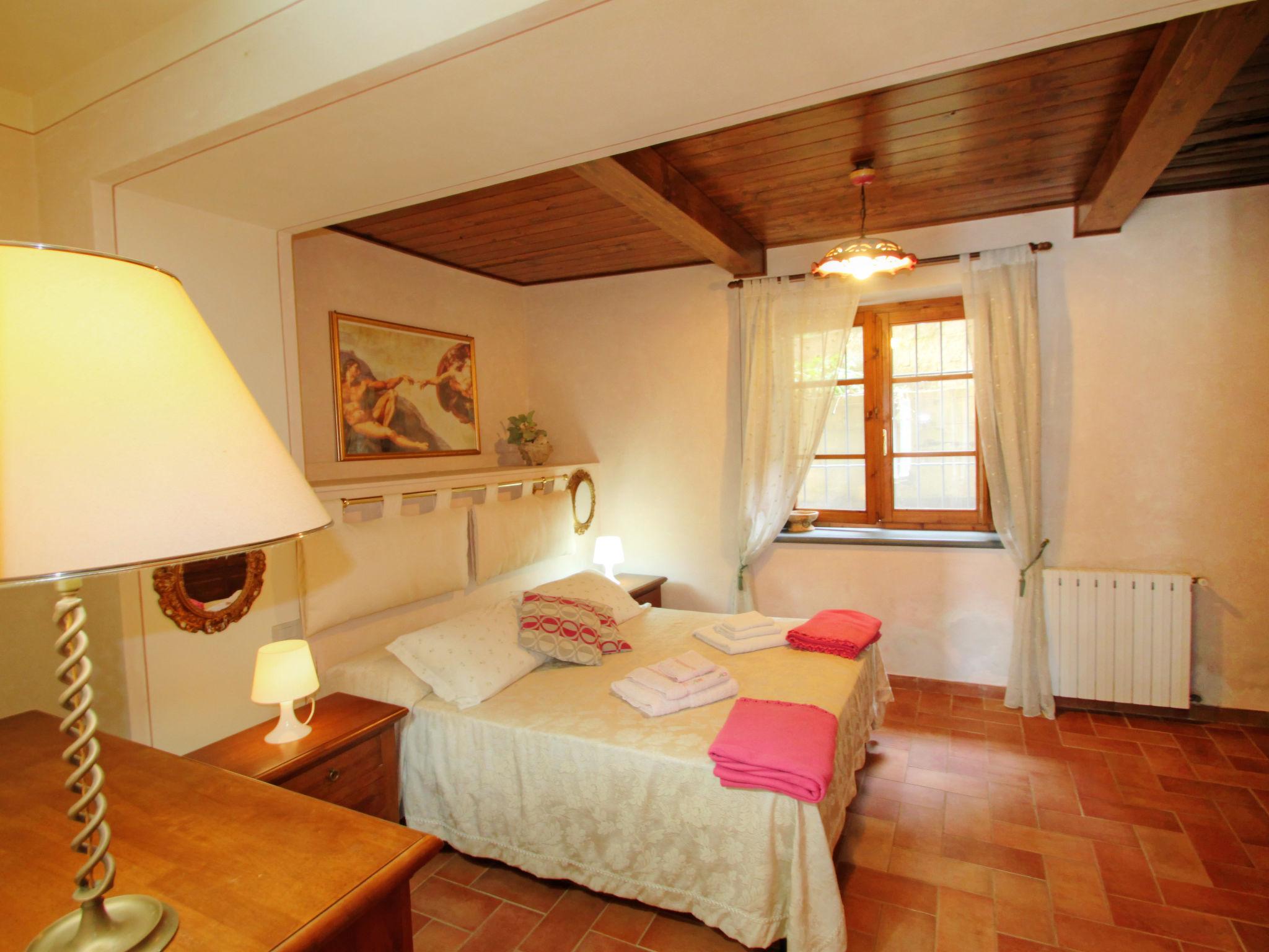 Photo 4 - 1 bedroom Apartment in Lamporecchio with swimming pool and garden