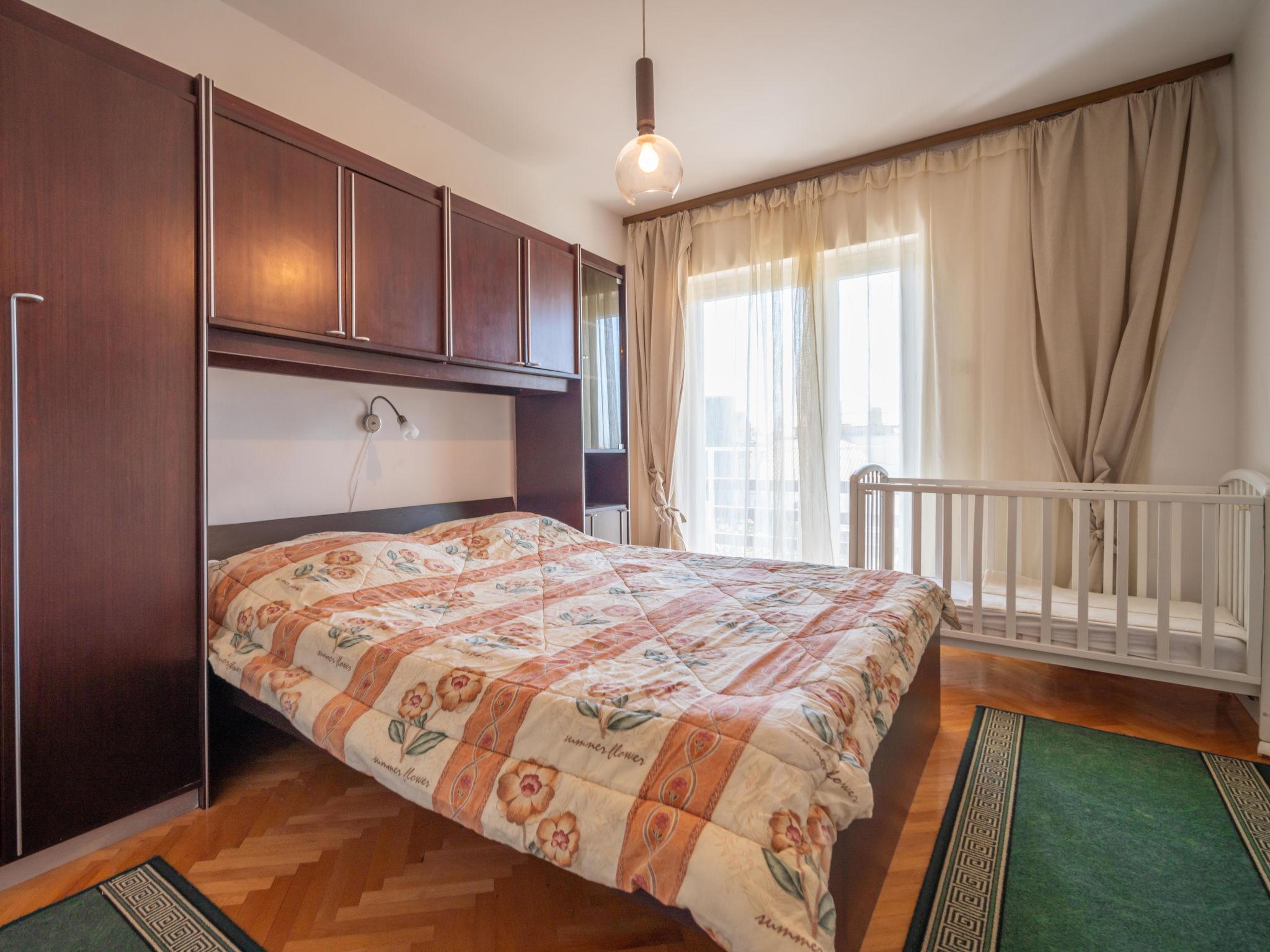 Foto 14 - Casa con 3 camere da letto a Novi Vinodolski con terrazza e vista mare