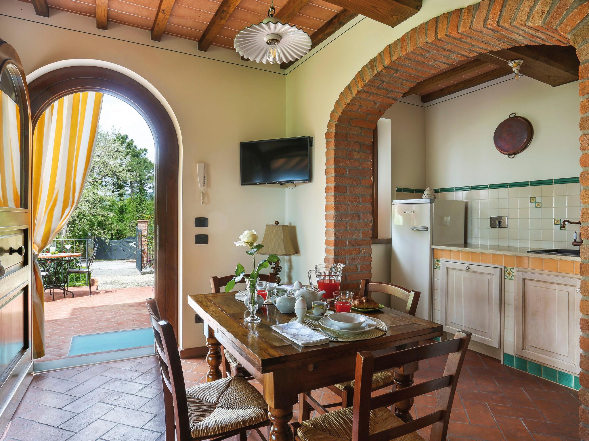 Photo 7 - Maison de 2 chambres à Montecatini Terme avec piscine privée et jardin