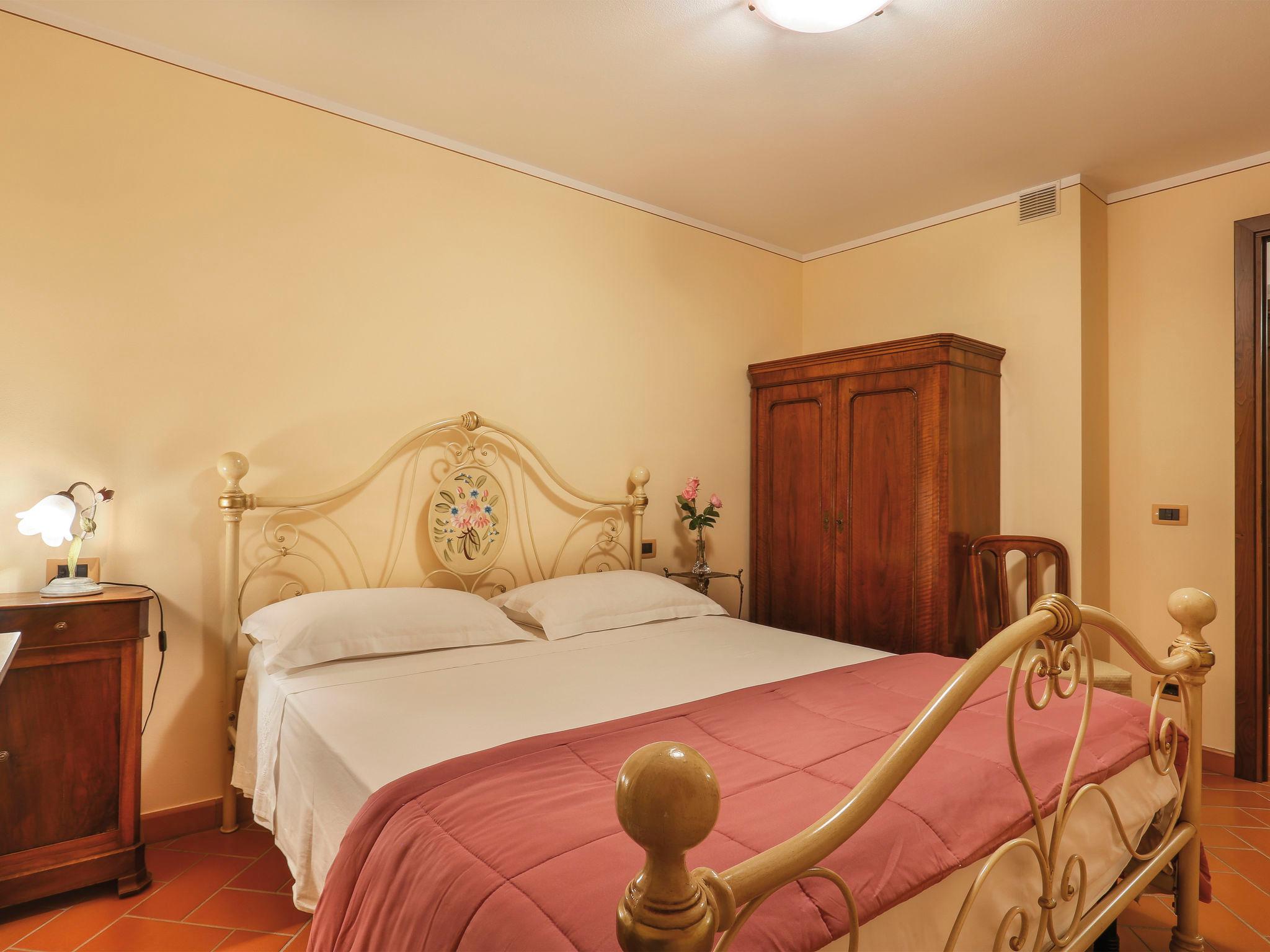 Foto 12 - Casa de 3 habitaciones en Montecatini Terme con piscina privada y terraza