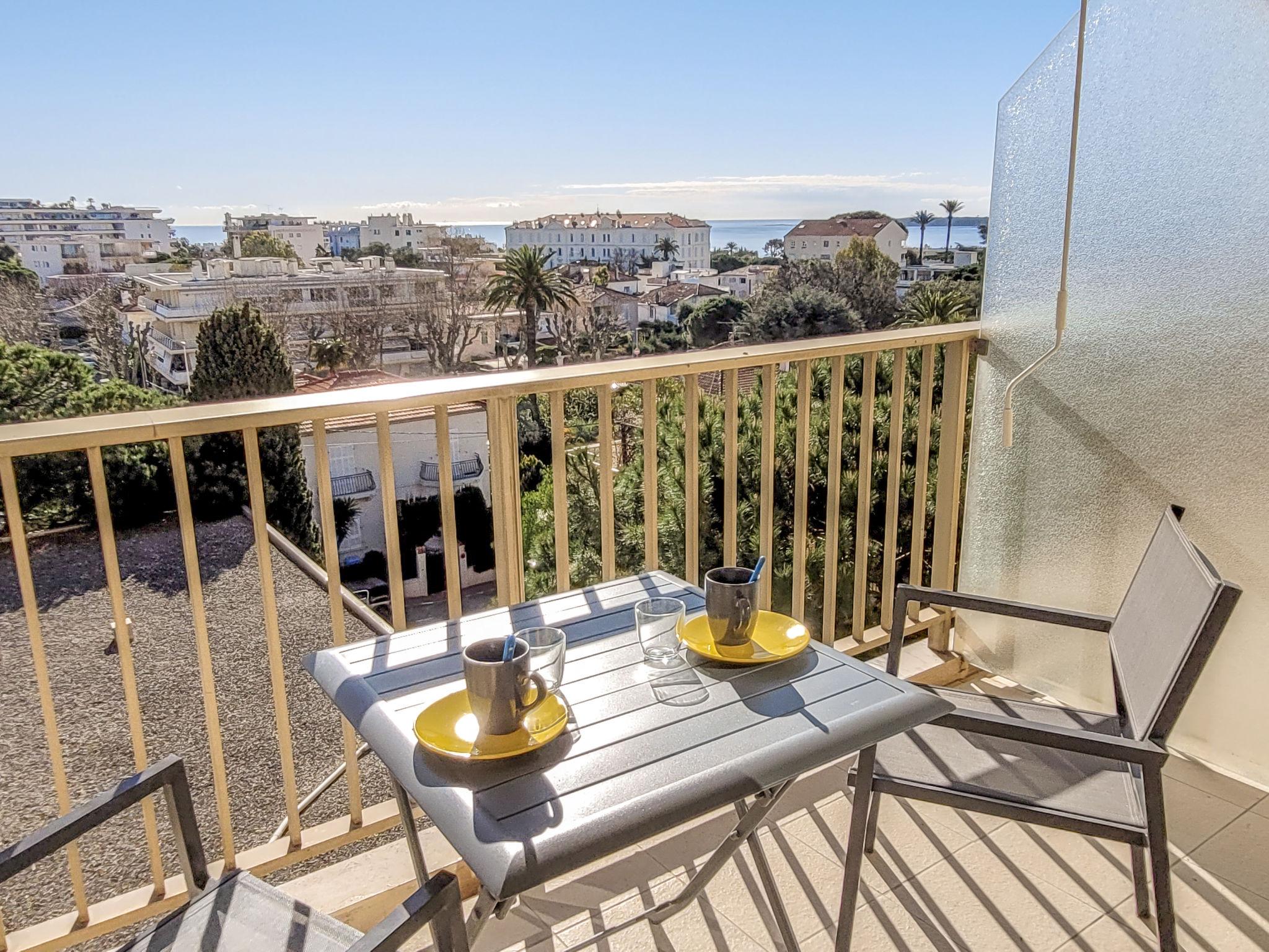 Foto 14 - Apartamento en Cannes con terraza y vistas al mar