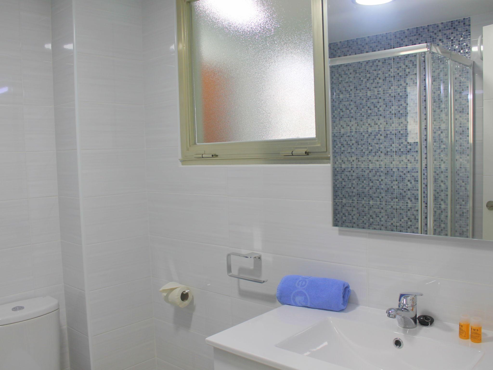 Foto 19 - Appartamento con 3 camere da letto a Benidorm con piscina e vista mare
