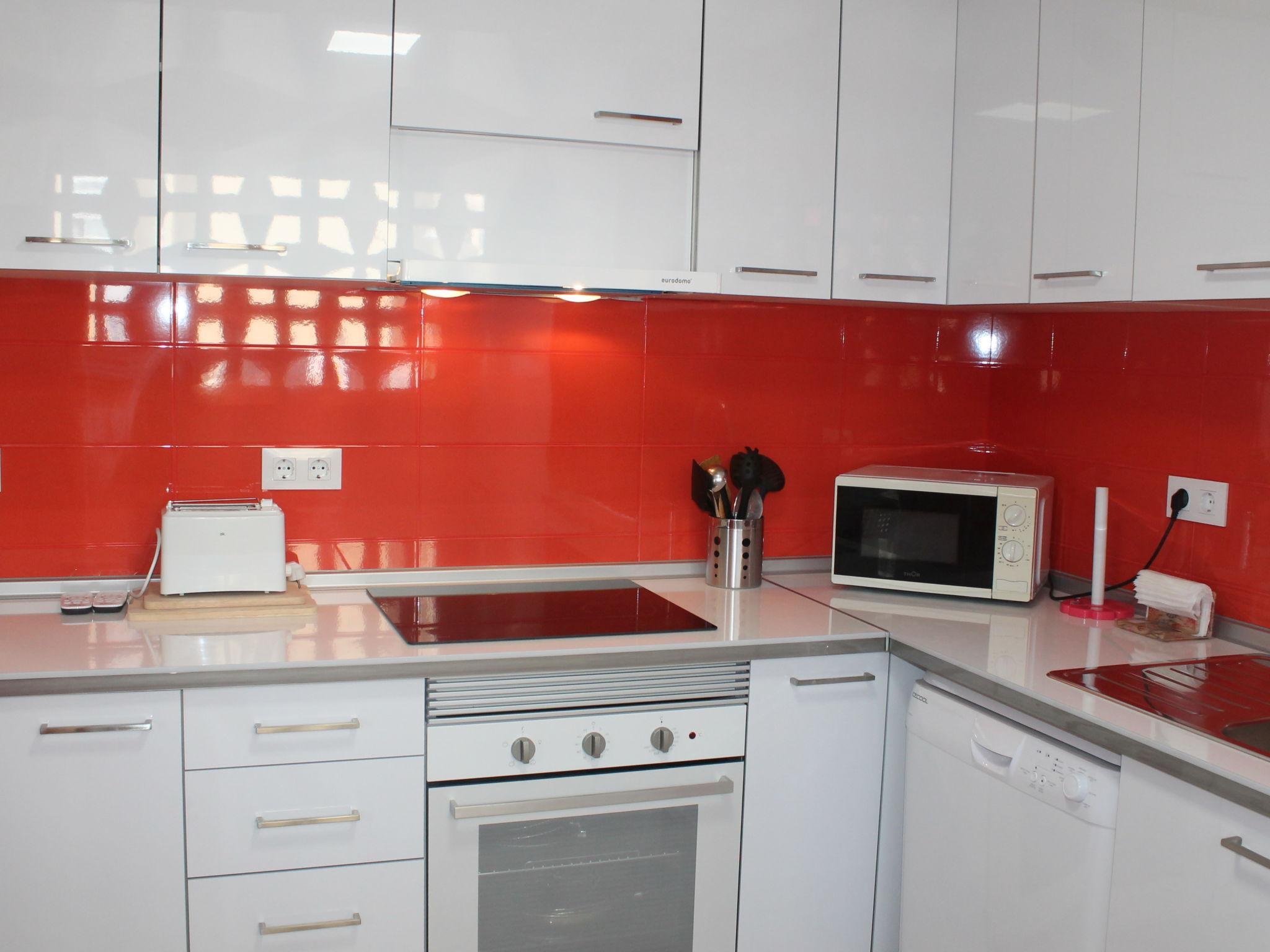 Photo 16 - 3 bedroom Apartment in Benidorm with swimming pool and garden