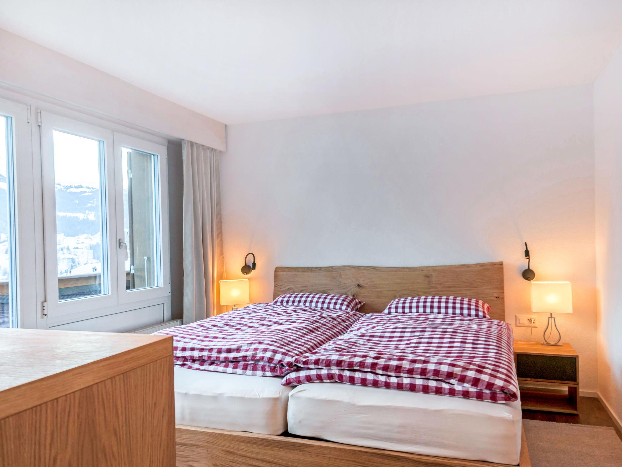 Foto 11 - Appartamento con 3 camere da letto a Grindelwald